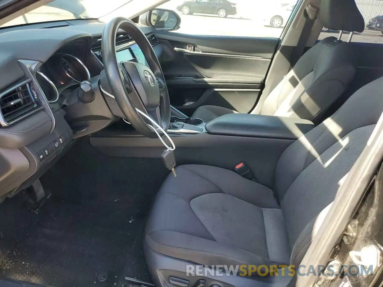 7 fotografías del automóvil dañado 4T1B11HK5KU204138 TOYOTA CAMRY 2019