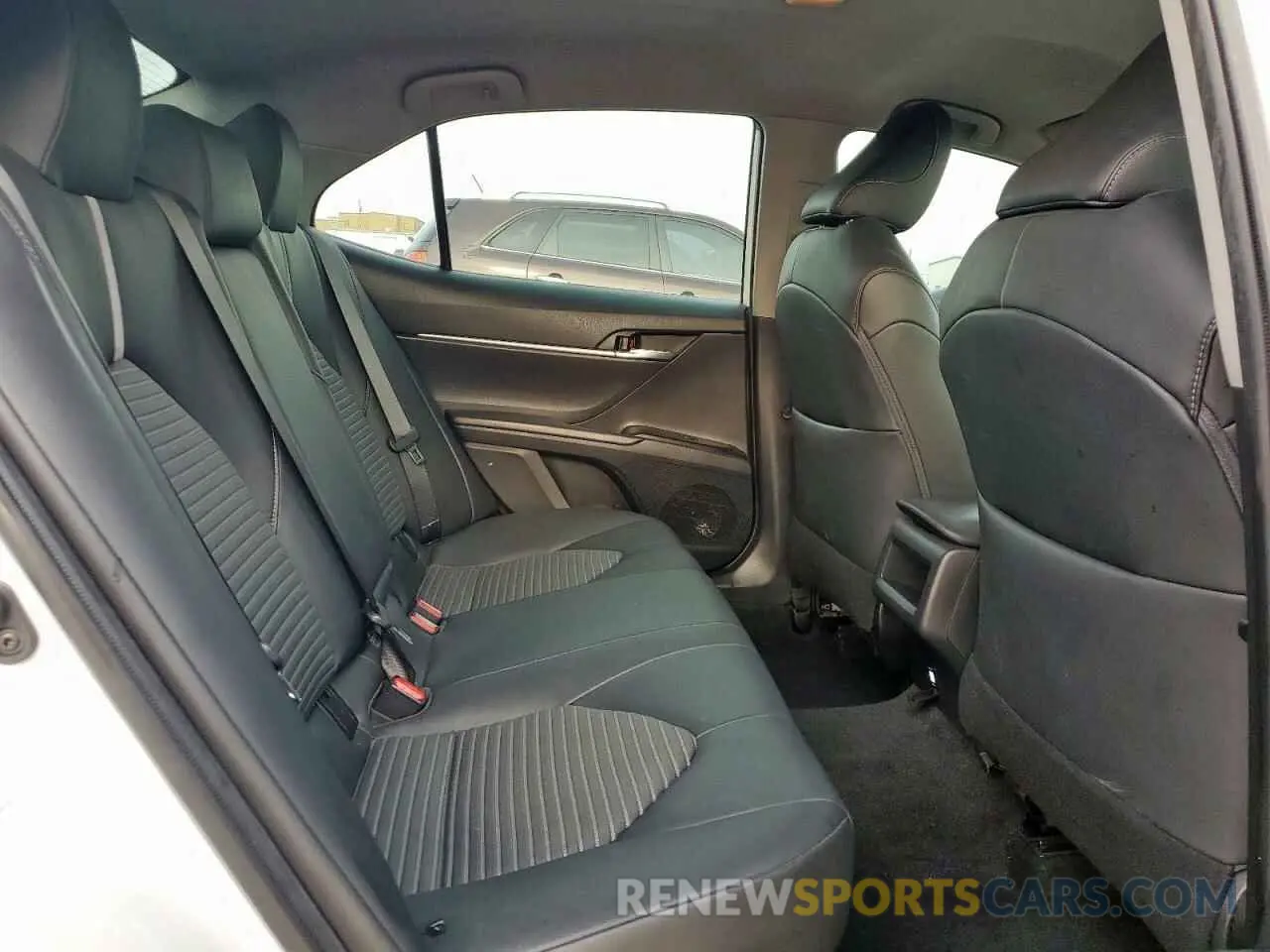 10 fotografías del automóvil dañado 4T1B11HK5KU208738 TOYOTA CAMRY 2019