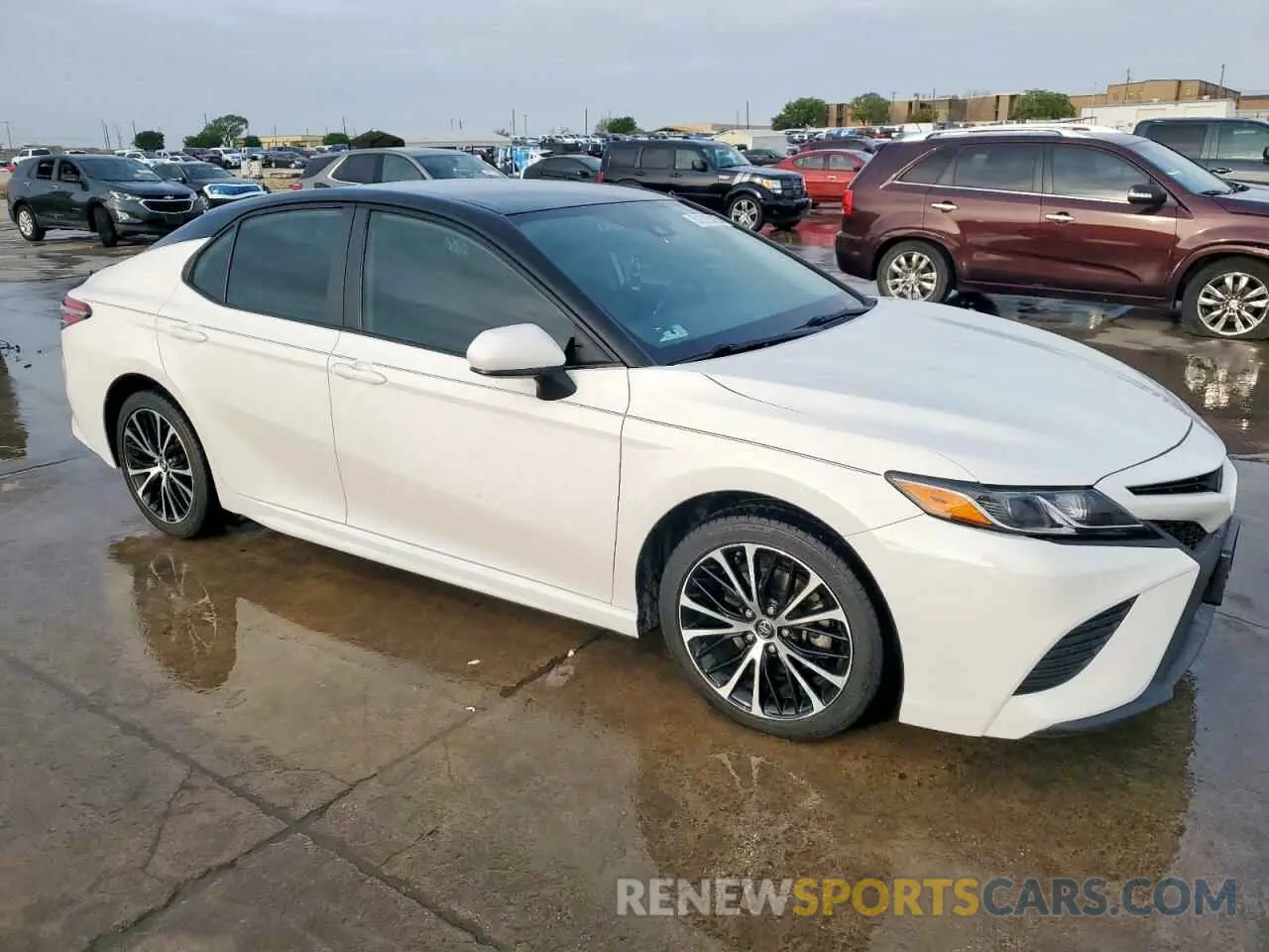 4 fotografías del automóvil dañado 4T1B11HK5KU208738 TOYOTA CAMRY 2019