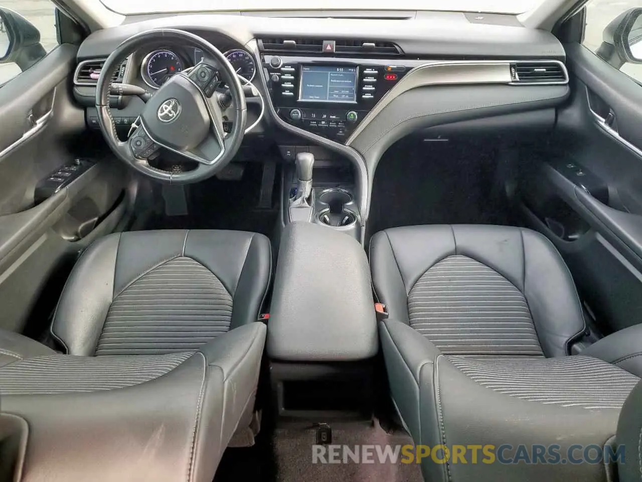 8 fotografías del automóvil dañado 4T1B11HK5KU208738 TOYOTA CAMRY 2019