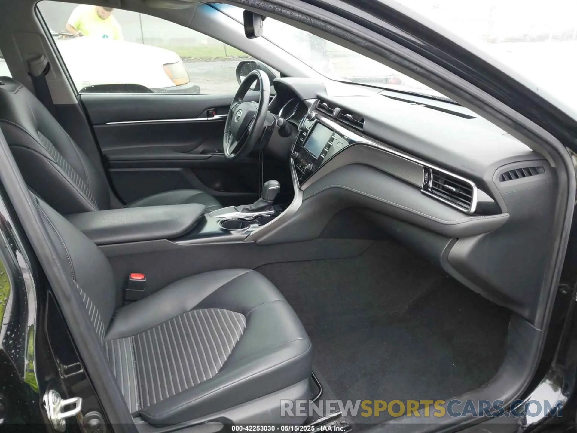 5 fotografías del automóvil dañado 4T1B11HK5KU212868 TOYOTA CAMRY 2019