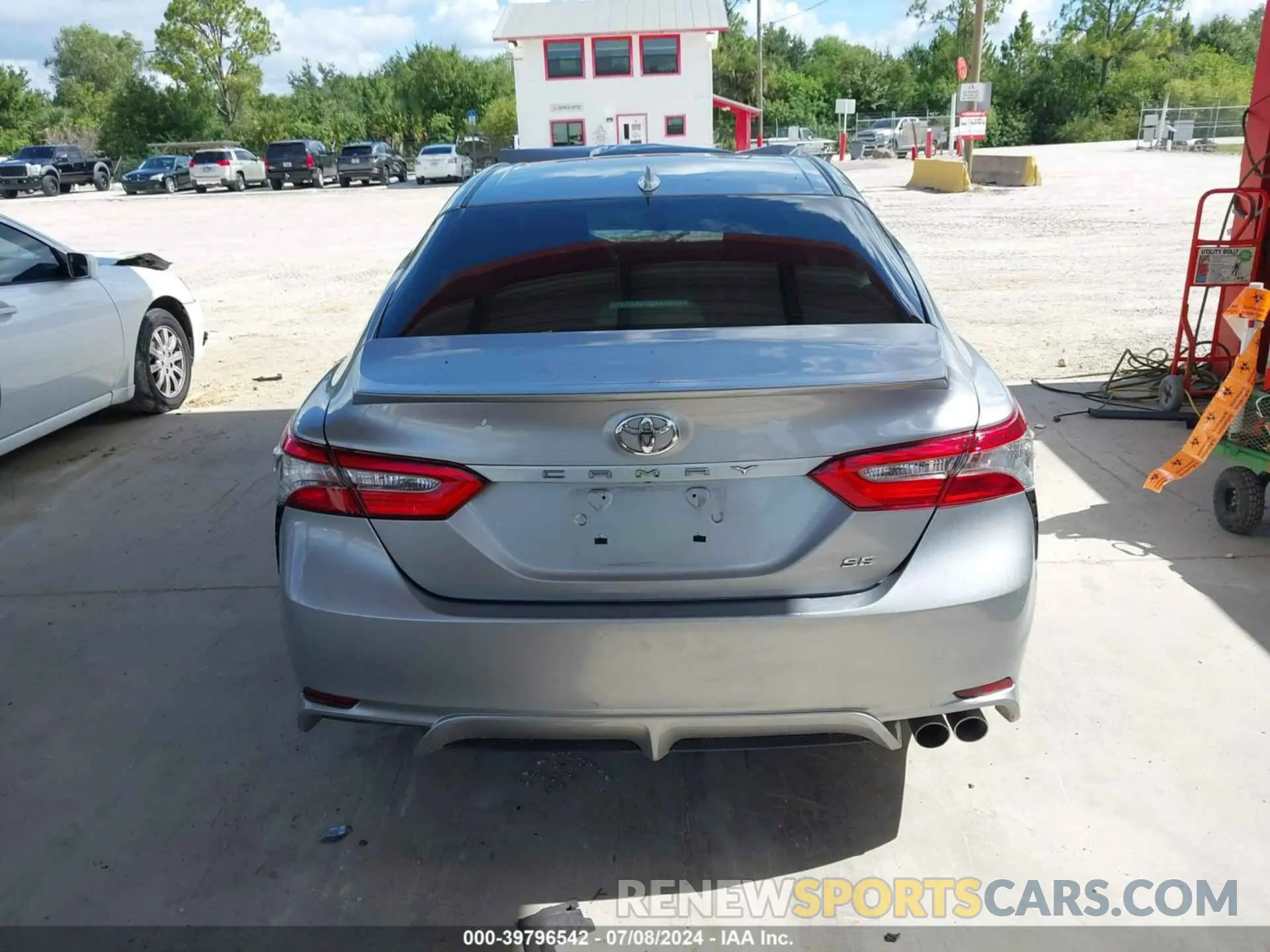 16 fotografías del automóvil dañado 4T1B11HK5KU214345 TOYOTA CAMRY 2019