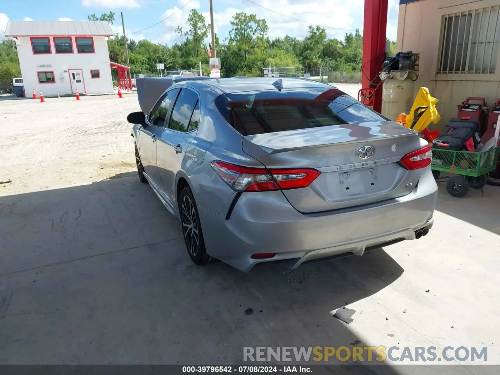 3 fotografías del automóvil dañado 4T1B11HK5KU214345 TOYOTA CAMRY 2019