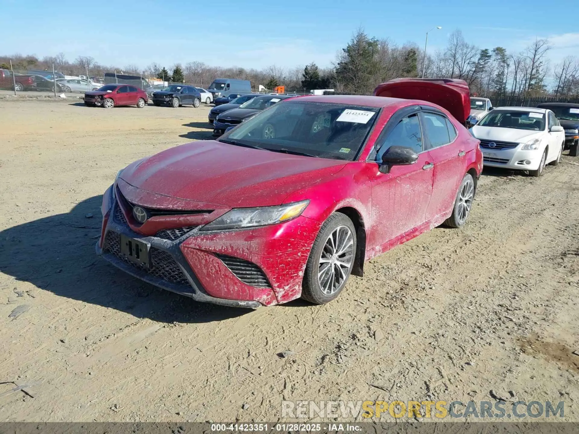 2 fotografías del automóvil dañado 4T1B11HK5KU216189 TOYOTA CAMRY 2019