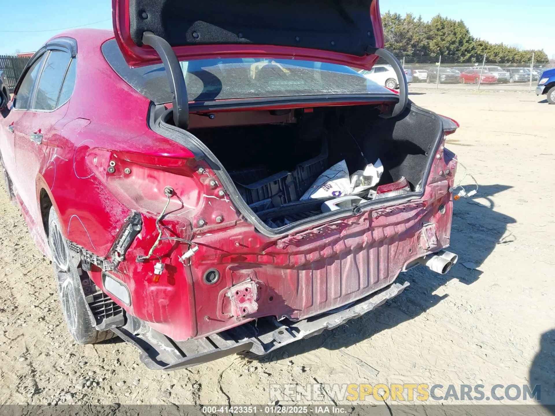 6 fotografías del automóvil dañado 4T1B11HK5KU216189 TOYOTA CAMRY 2019