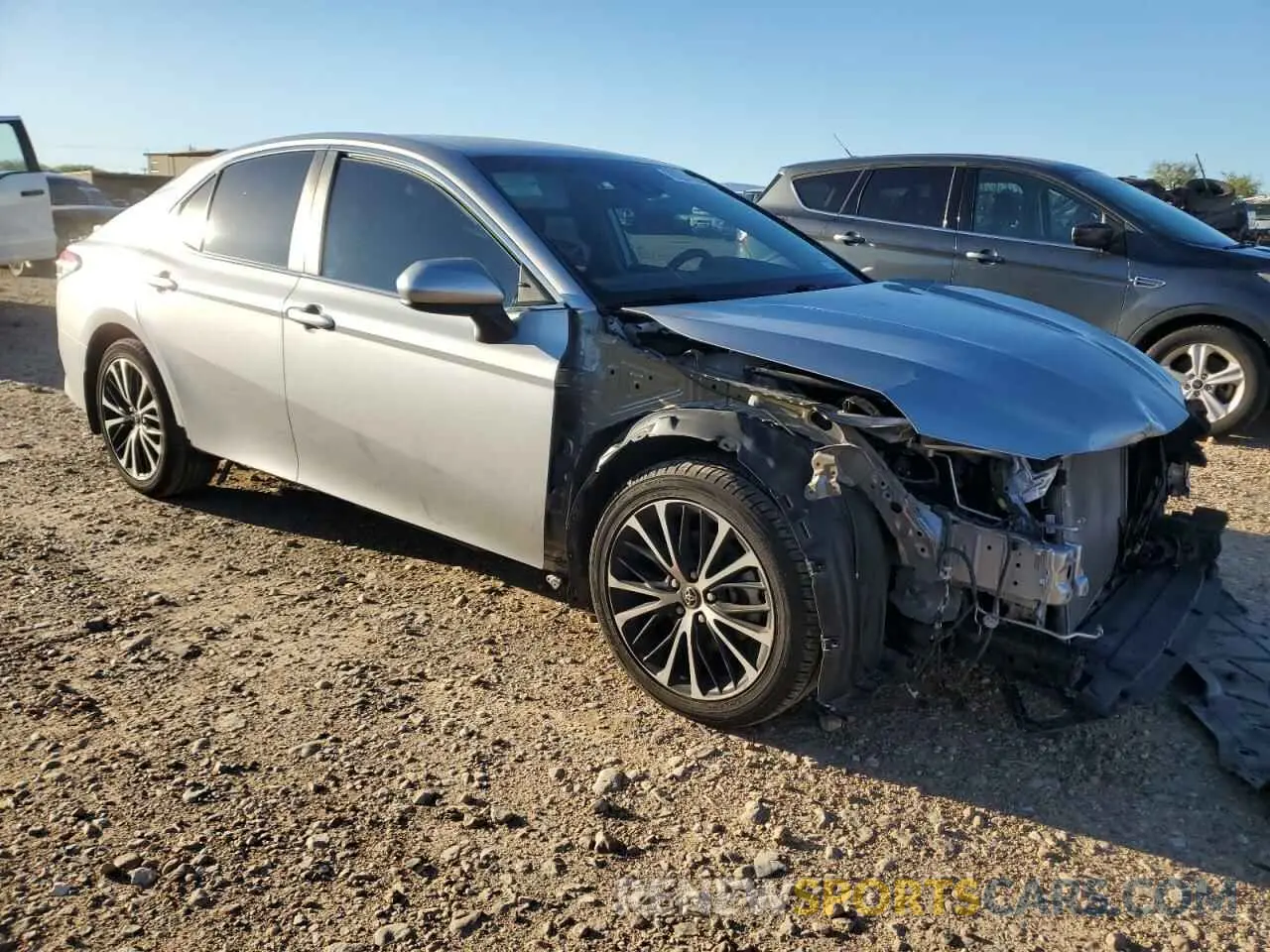 4 fotografías del automóvil dañado 4T1B11HK5KU223482 TOYOTA CAMRY 2019