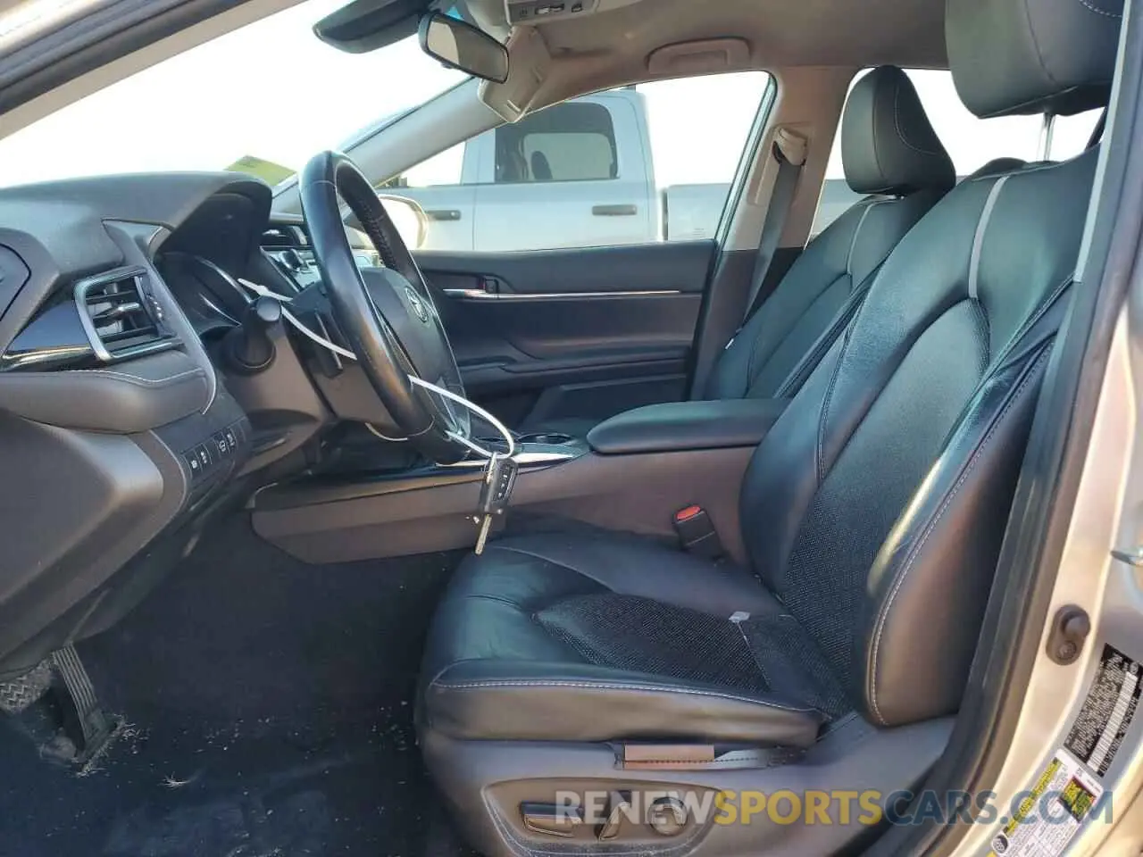 7 fotografías del automóvil dañado 4T1B11HK5KU223482 TOYOTA CAMRY 2019