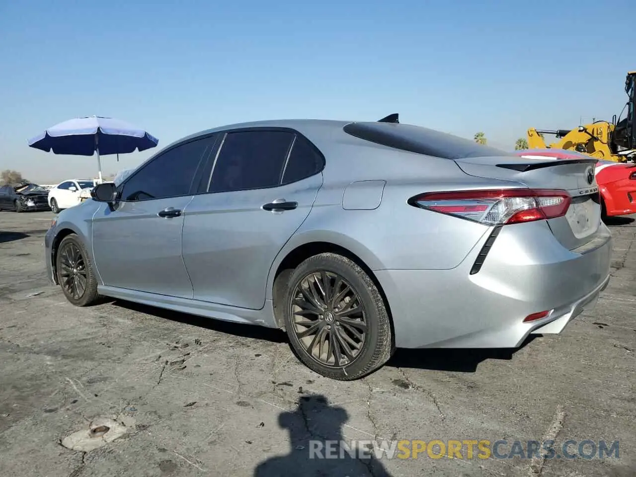 2 fotografías del automóvil dañado 4T1B11HK5KU235650 TOYOTA CAMRY 2019