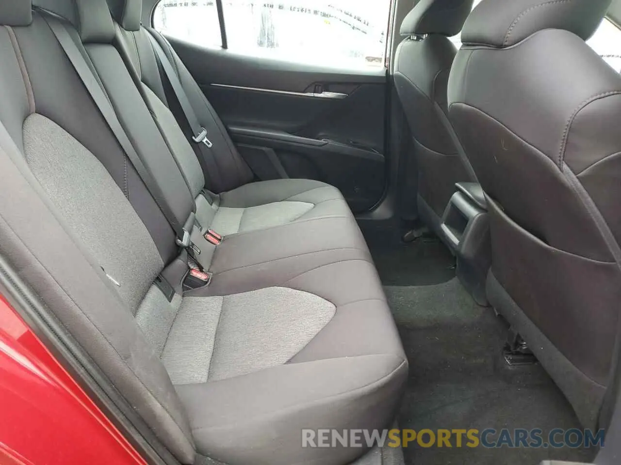 10 fotografías del automóvil dañado 4T1B11HK5KU235681 TOYOTA CAMRY 2019