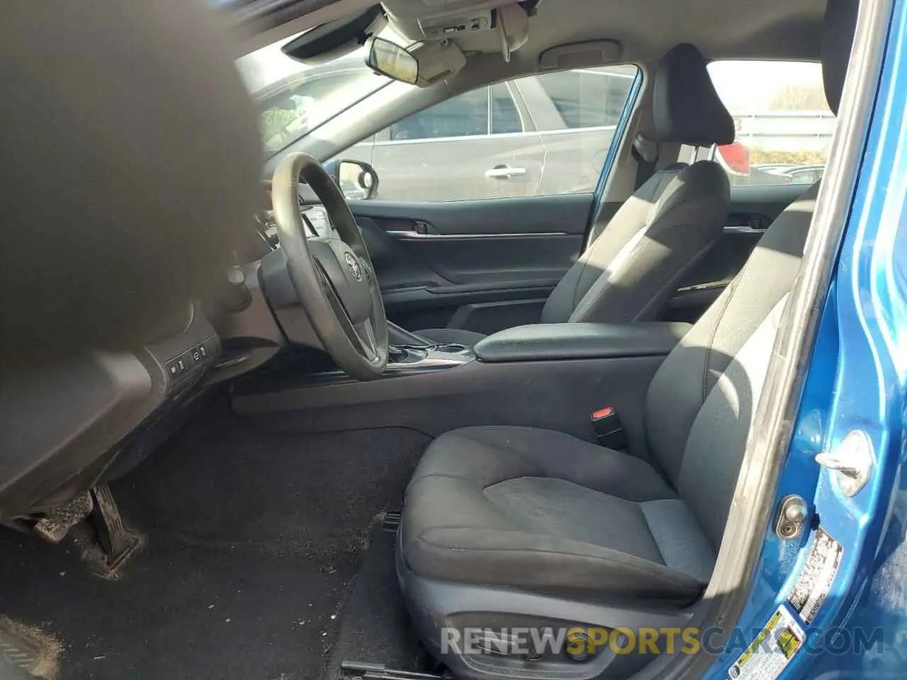 7 fotografías del automóvil dañado 4T1B11HK5KU236104 TOYOTA CAMRY 2019