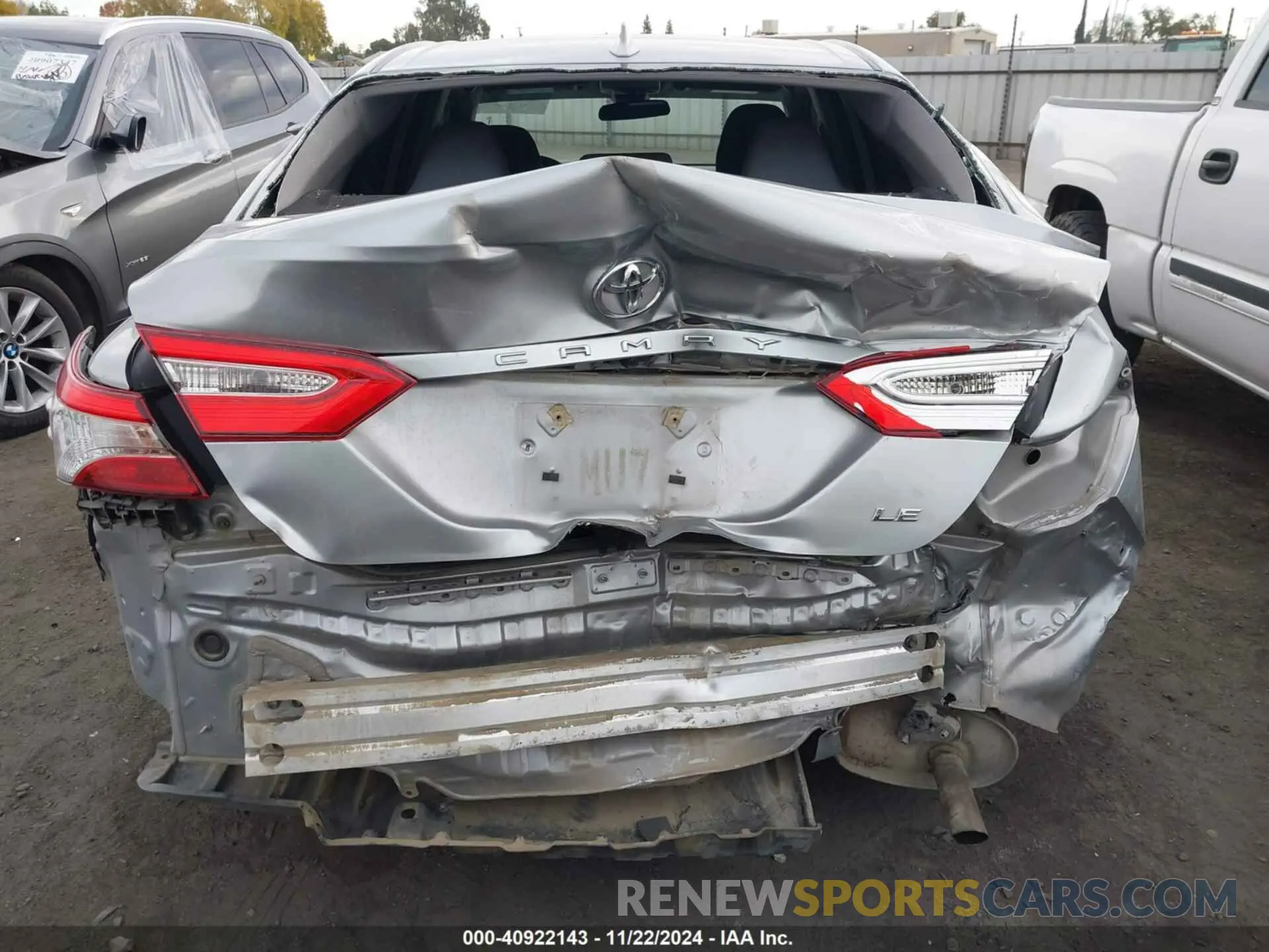 17 fotografías del automóvil dañado 4T1B11HK5KU241190 TOYOTA CAMRY 2019