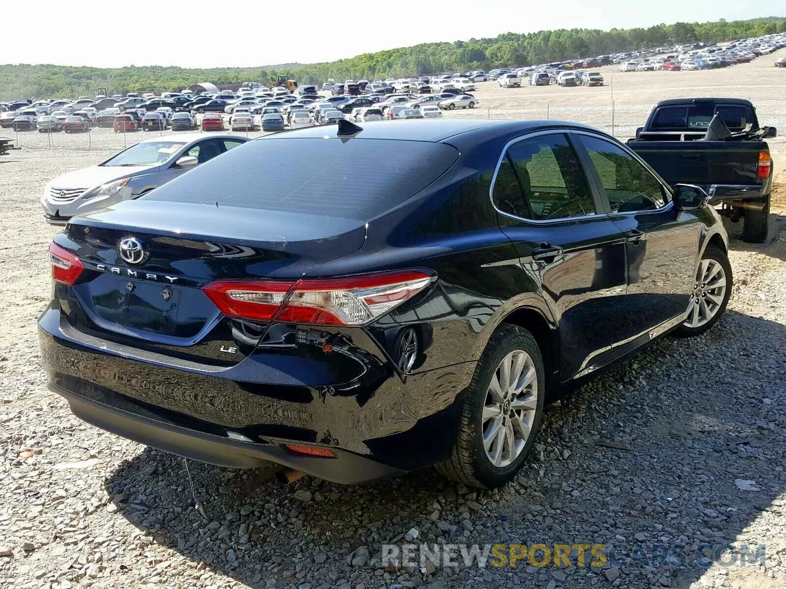 4 fotografías del automóvil dañado 4T1B11HK5KU255705 TOYOTA CAMRY 2019