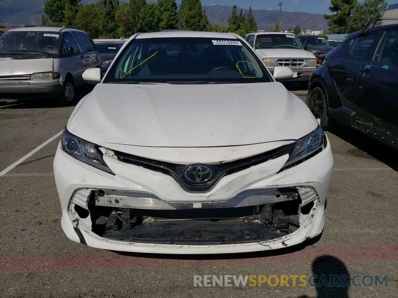 5 fotografías del automóvil dañado 4T1B11HK5KU255803 TOYOTA CAMRY 2019