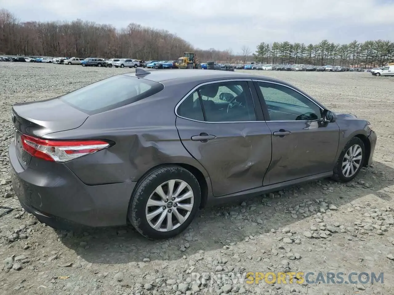 3 fotografías del automóvil dañado 4T1B11HK5KU257289 TOYOTA CAMRY 2019