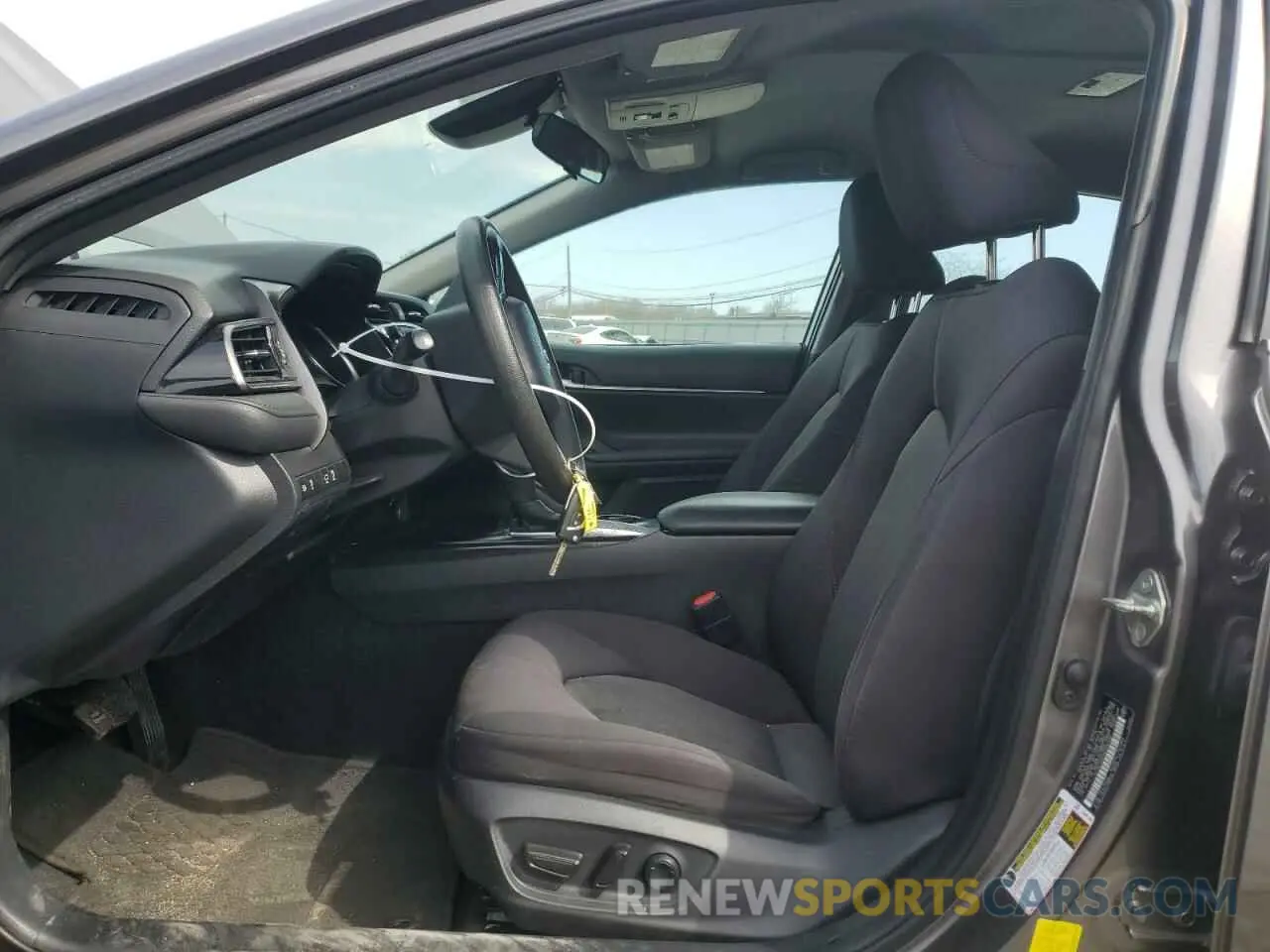 7 fotografías del automóvil dañado 4T1B11HK5KU257289 TOYOTA CAMRY 2019