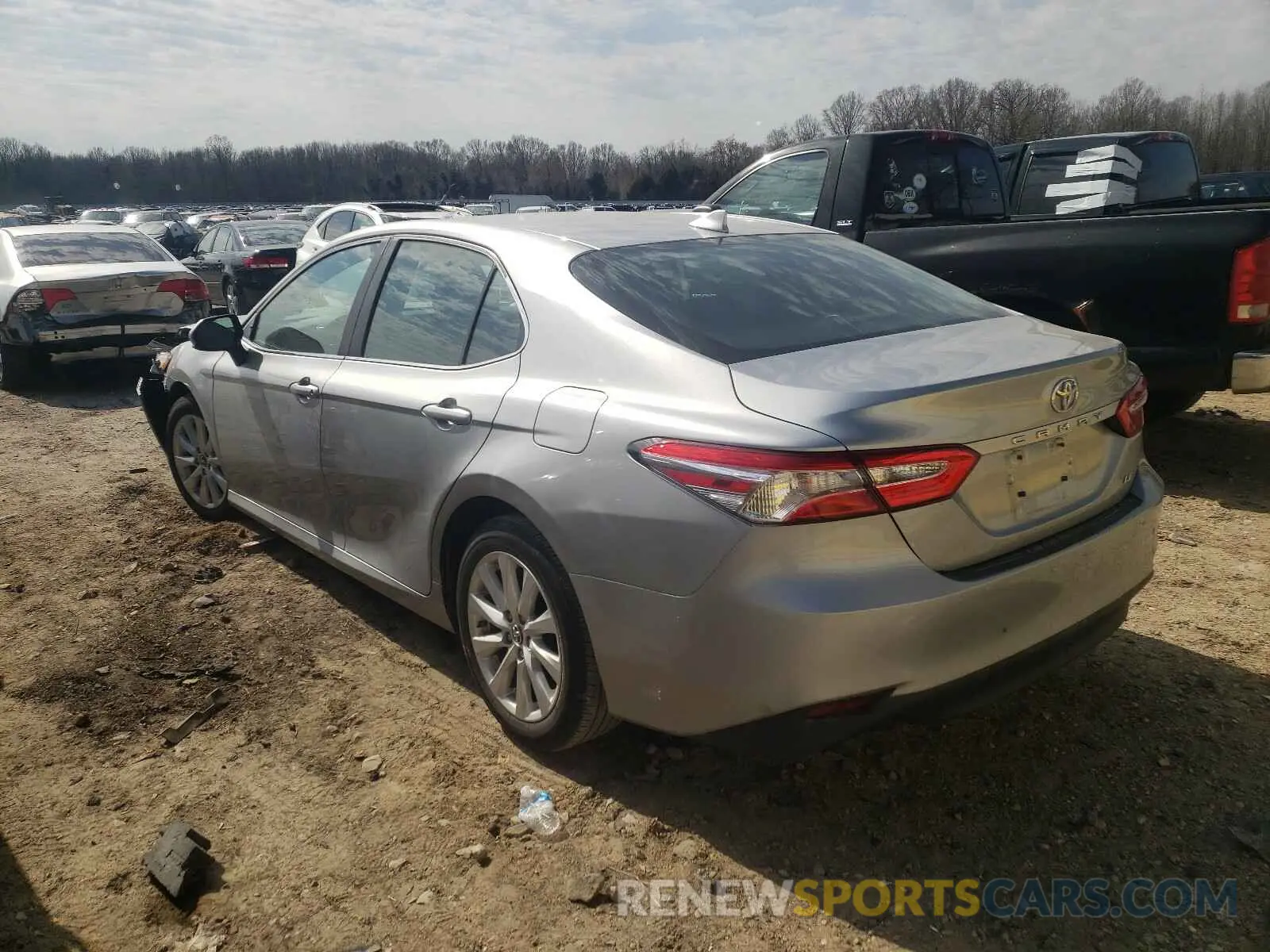 3 fotografías del automóvil dañado 4T1B11HK5KU257812 TOYOTA CAMRY 2019