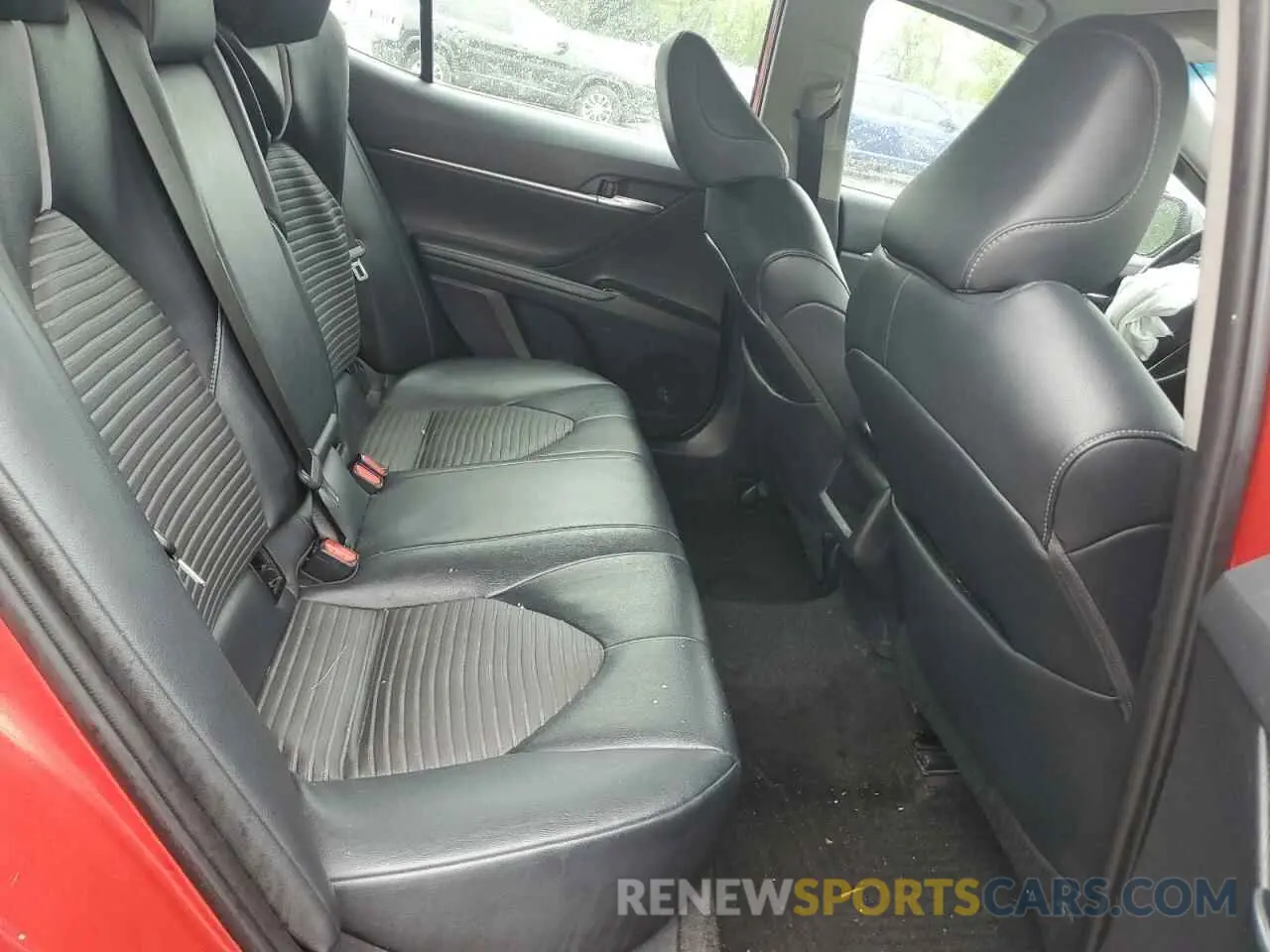 10 fotografías del automóvil dañado 4T1B11HK5KU258684 TOYOTA CAMRY 2019