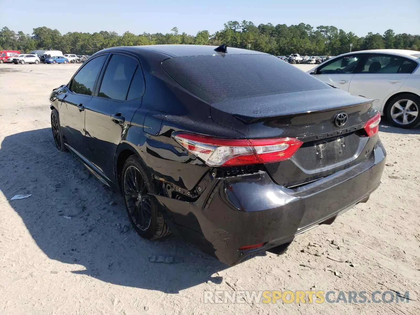 3 fotografías del automóvil dañado 4T1B11HK5KU270981 TOYOTA CAMRY 2019