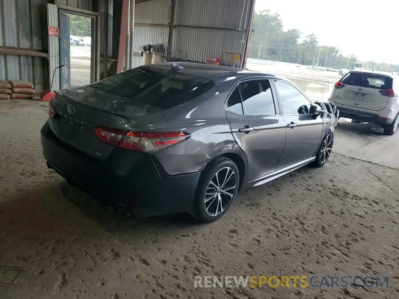 3 fotografías del automóvil dañado 4T1B11HK5KU278417 TOYOTA CAMRY 2019