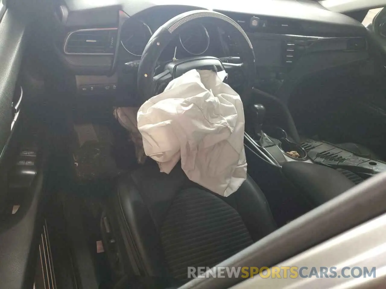 8 fotografías del automóvil dañado 4T1B11HK5KU278417 TOYOTA CAMRY 2019
