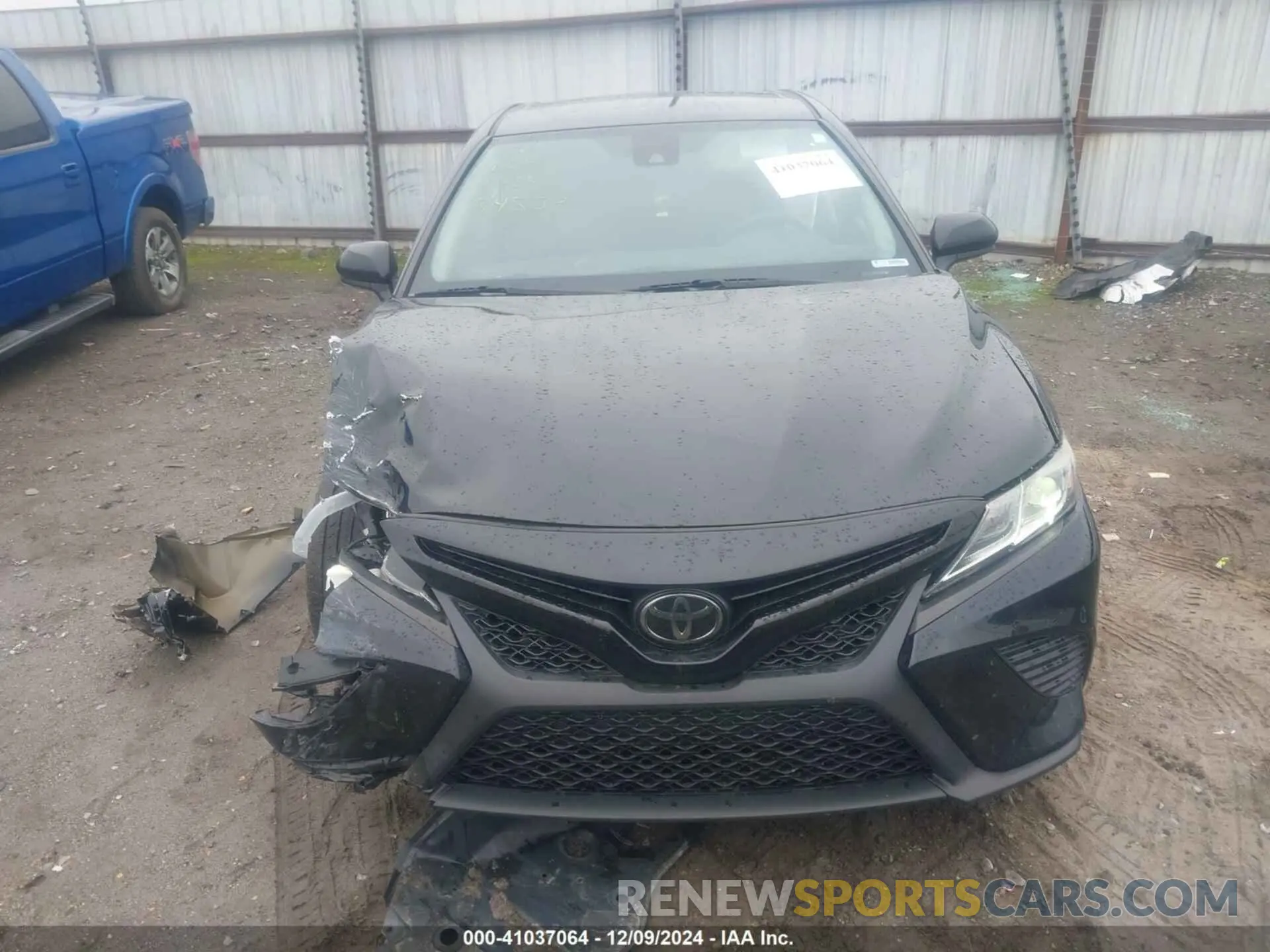 12 fotografías del automóvil dañado 4T1B11HK5KU282774 TOYOTA CAMRY 2019