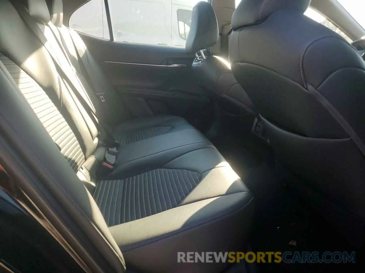 10 fotografías del automóvil dañado 4T1B11HK5KU284217 TOYOTA CAMRY 2019