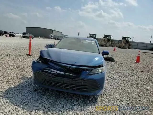14 fotografías del automóvil dañado 4T1B11HK5KU288073 TOYOTA CAMRY 2019