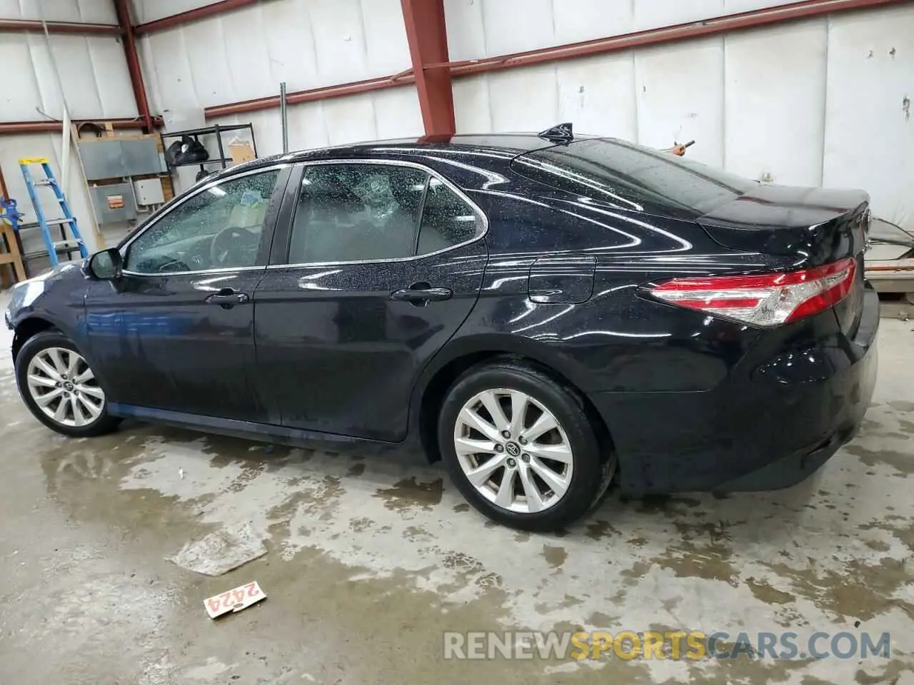 2 fotografías del automóvil dañado 4T1B11HK5KU681135 TOYOTA CAMRY 2019