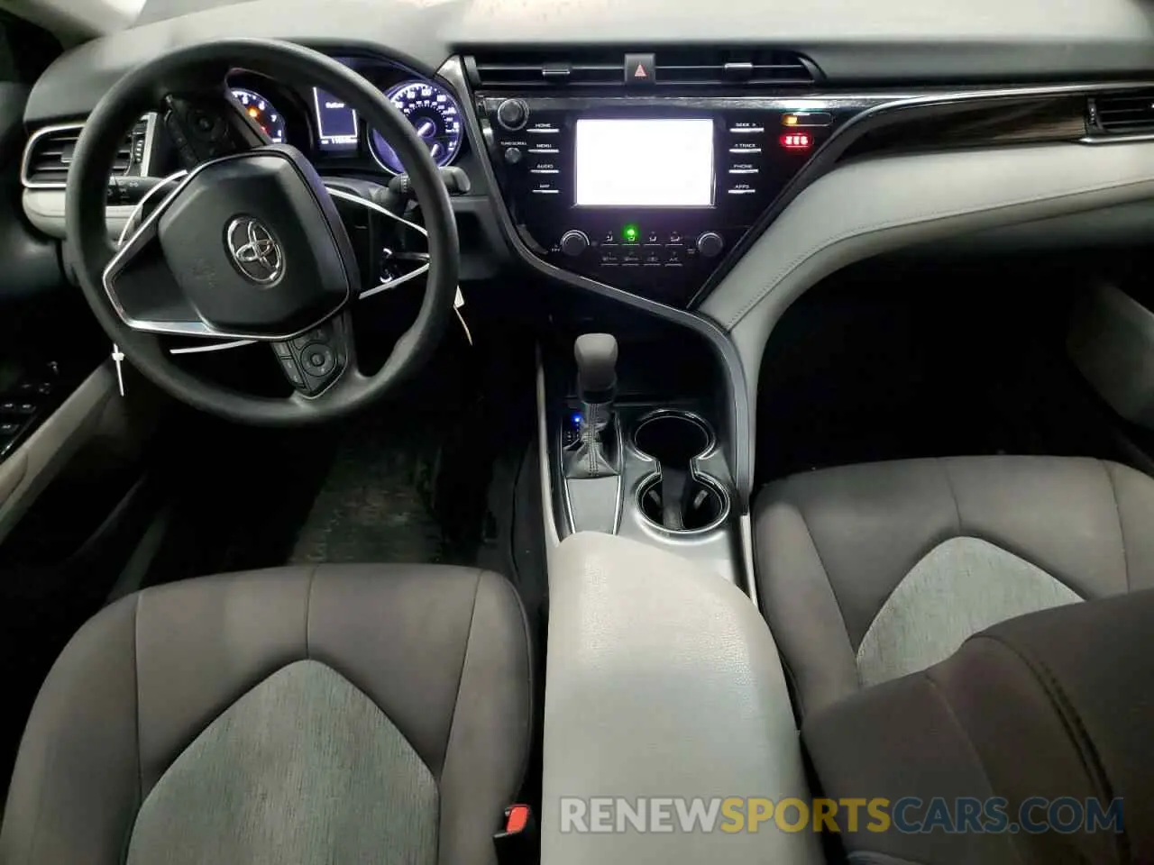 8 fotografías del automóvil dañado 4T1B11HK5KU681135 TOYOTA CAMRY 2019