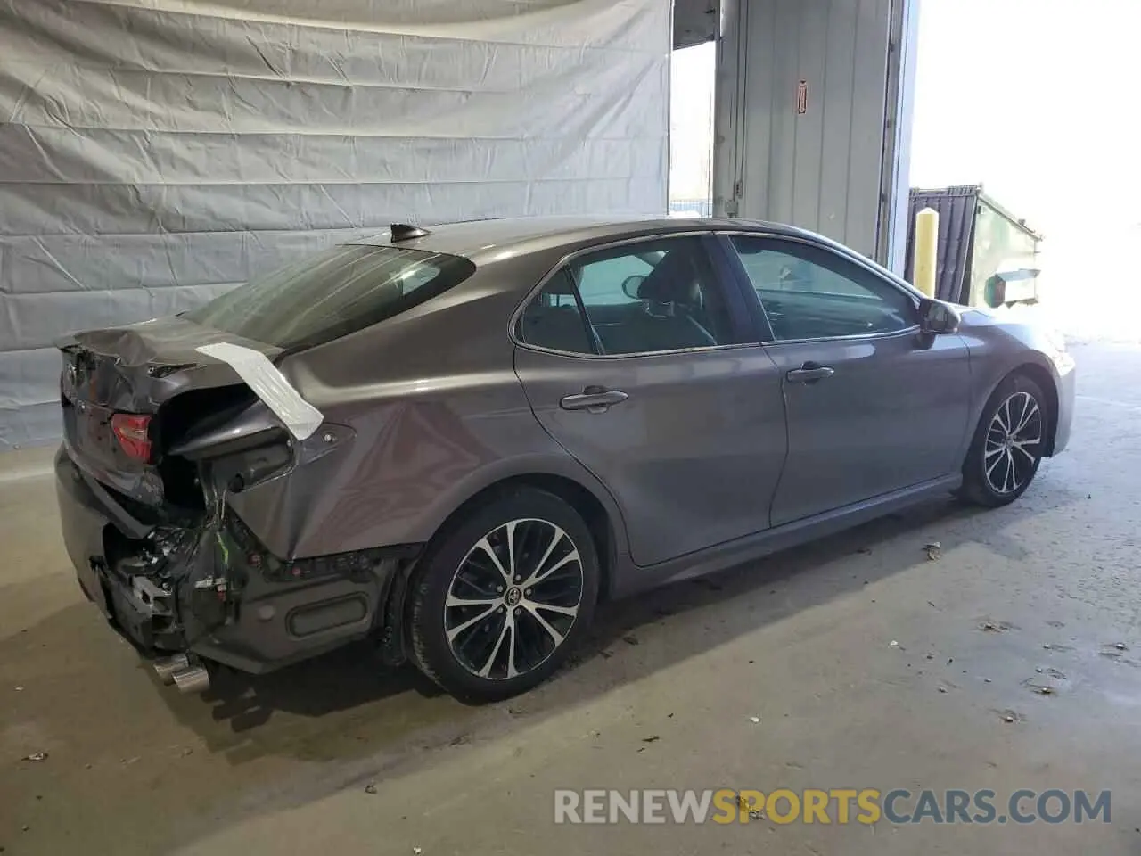 3 fotografías del automóvil dañado 4T1B11HK5KU685654 TOYOTA CAMRY 2019