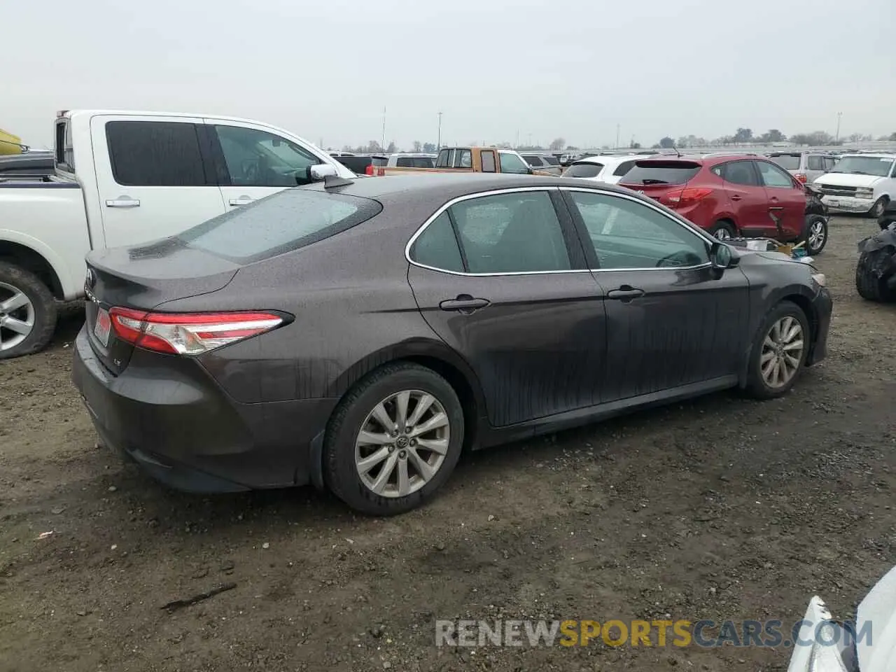 3 fotografías del automóvil dañado 4T1B11HK5KU687842 TOYOTA CAMRY 2019