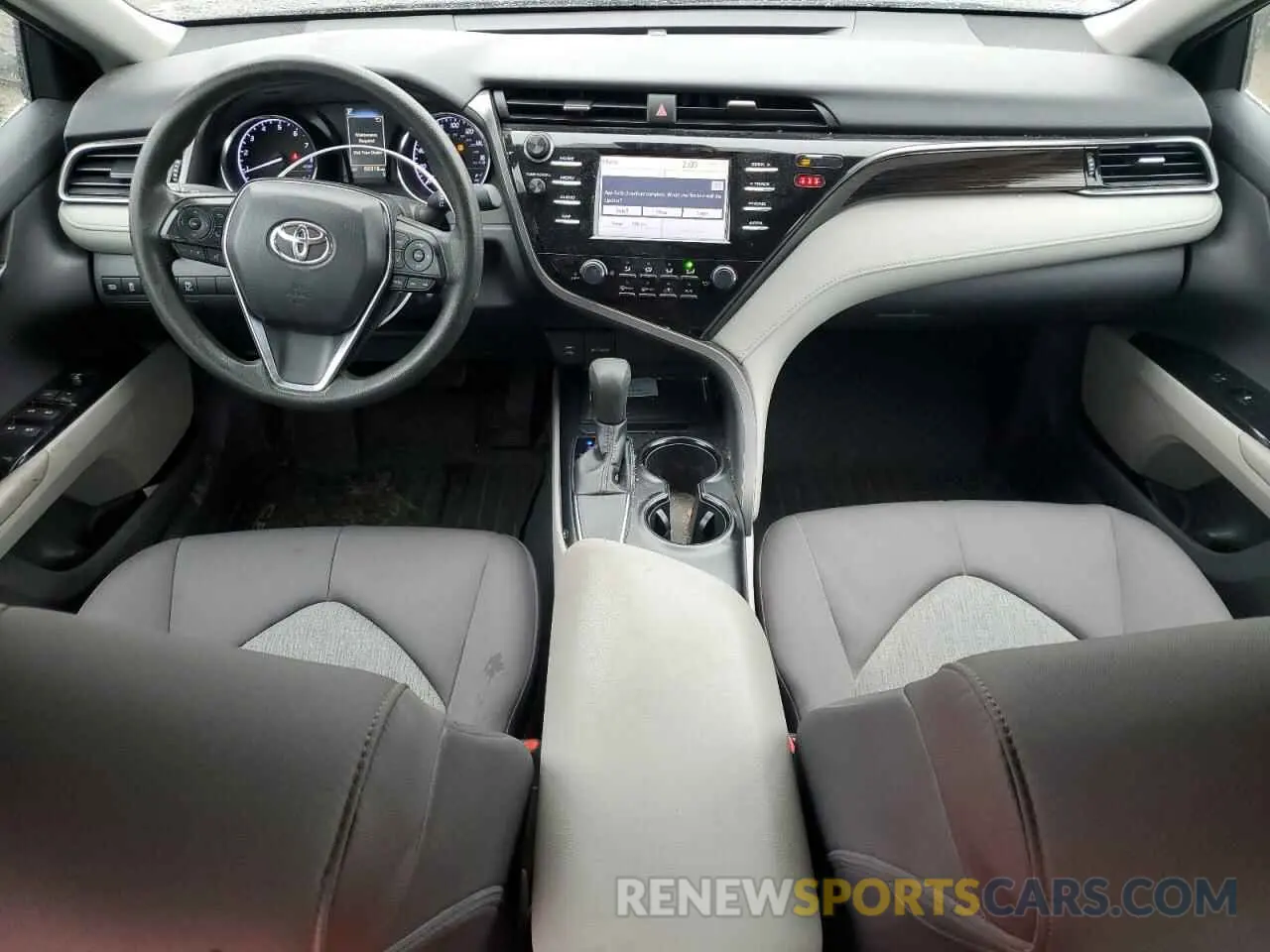 8 fotografías del automóvil dañado 4T1B11HK5KU687842 TOYOTA CAMRY 2019