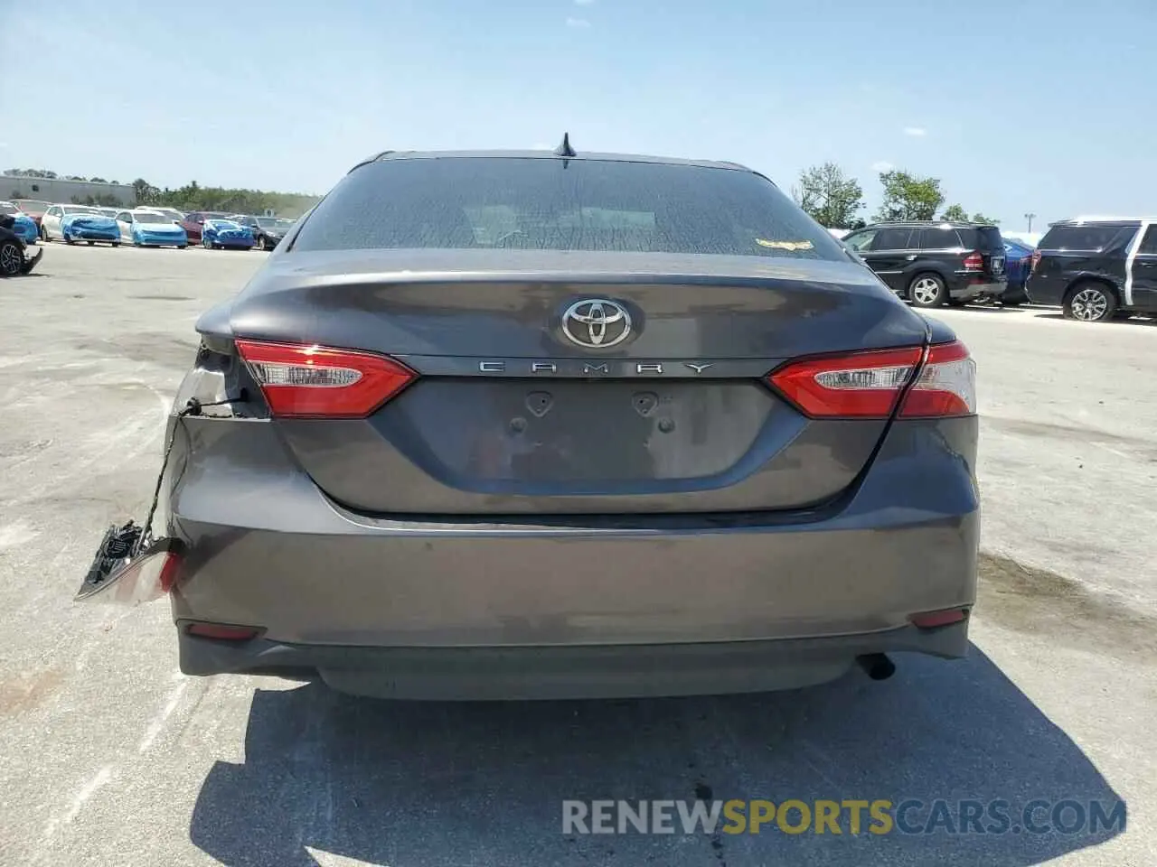 6 fotografías del automóvil dañado 4T1B11HK5KU688599 TOYOTA CAMRY 2019