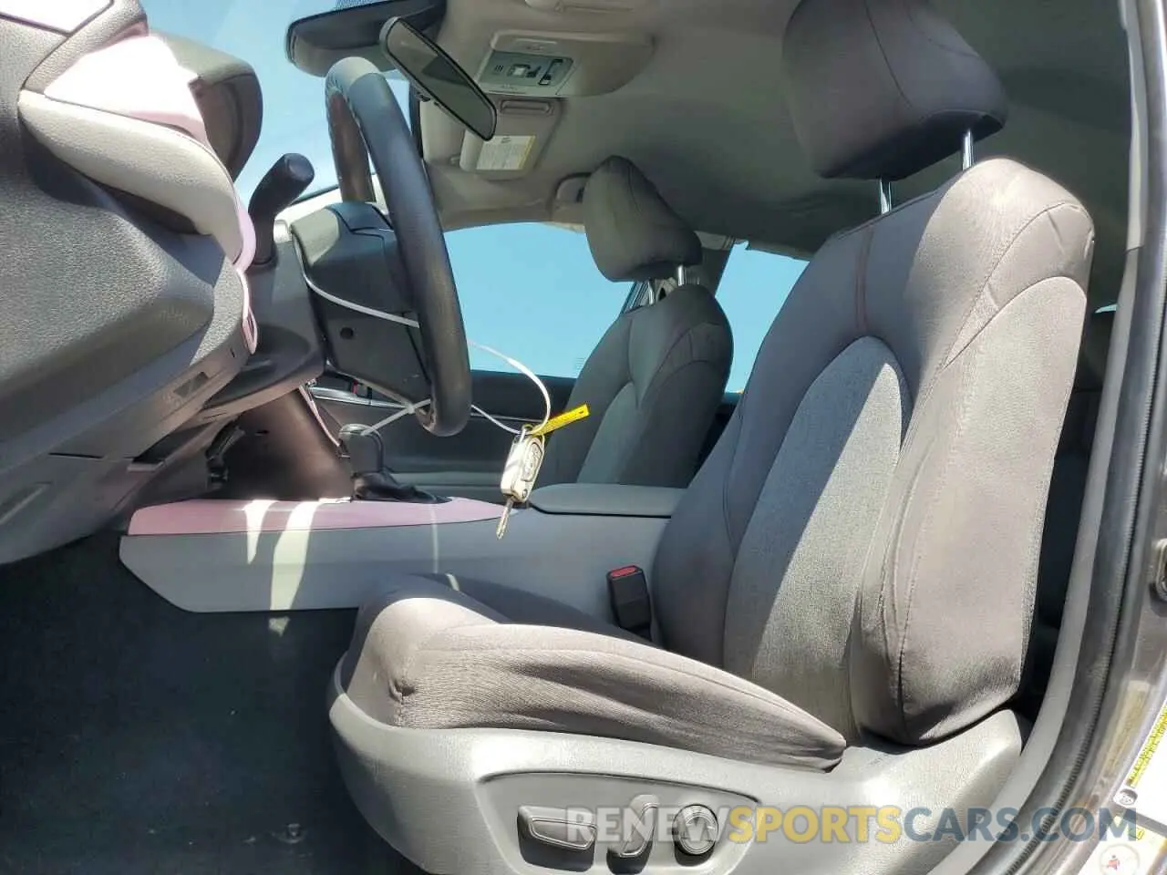 7 fotografías del automóvil dañado 4T1B11HK5KU688599 TOYOTA CAMRY 2019