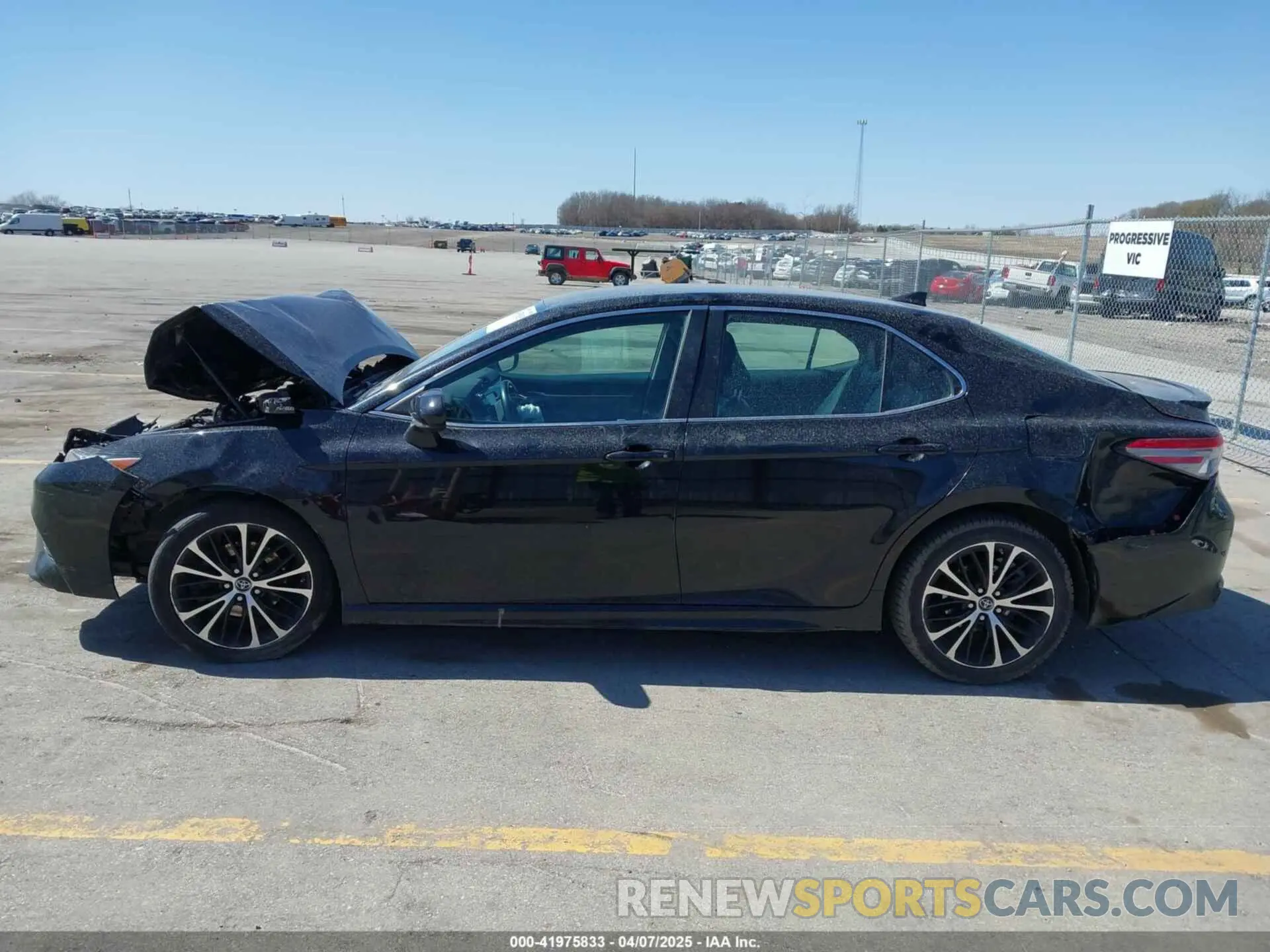 14 fotografías del automóvil dañado 4T1B11HK5KU689882 TOYOTA CAMRY 2019