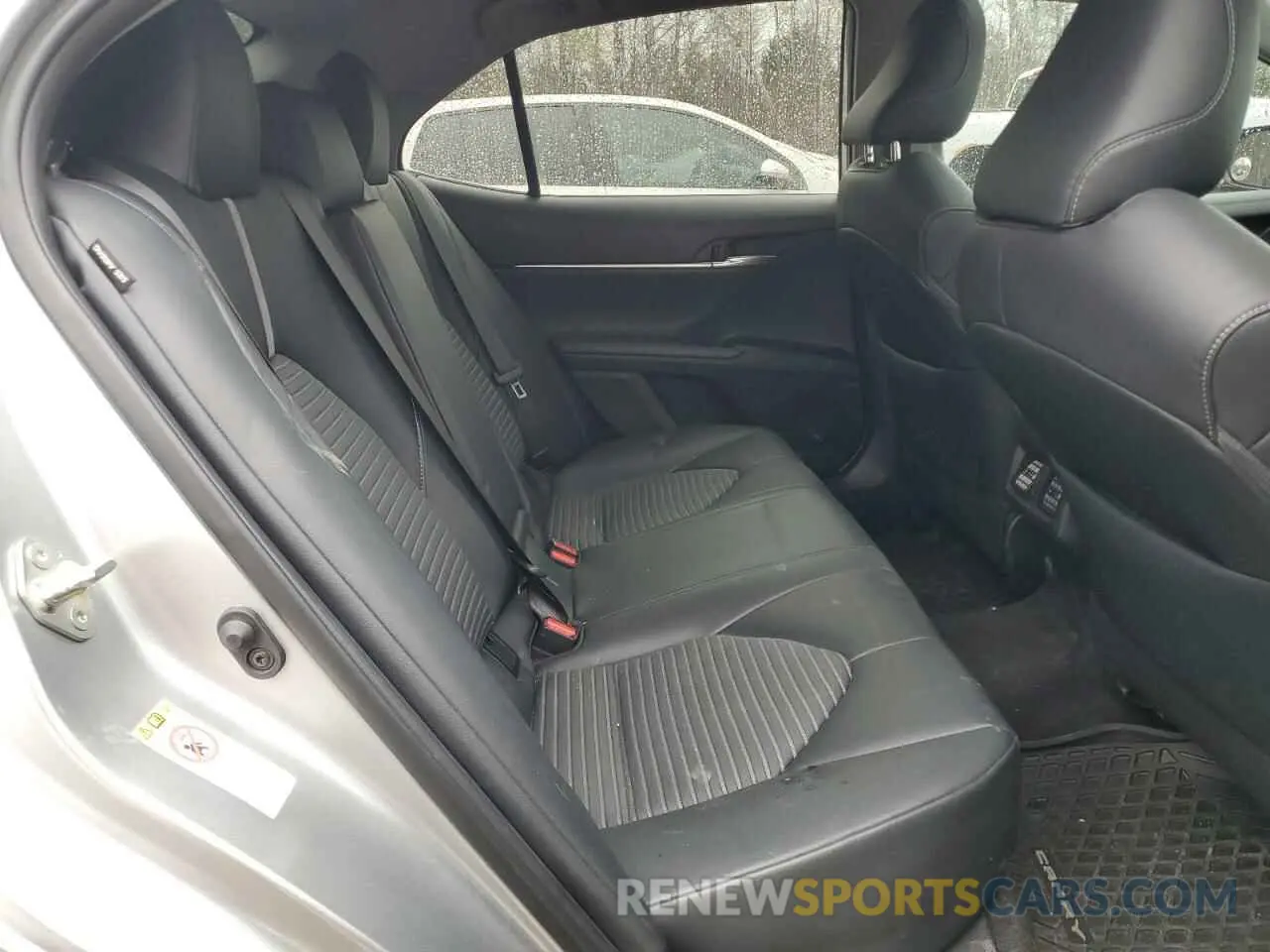 10 fotografías del automóvil dañado 4T1B11HK5KU691406 TOYOTA CAMRY 2019