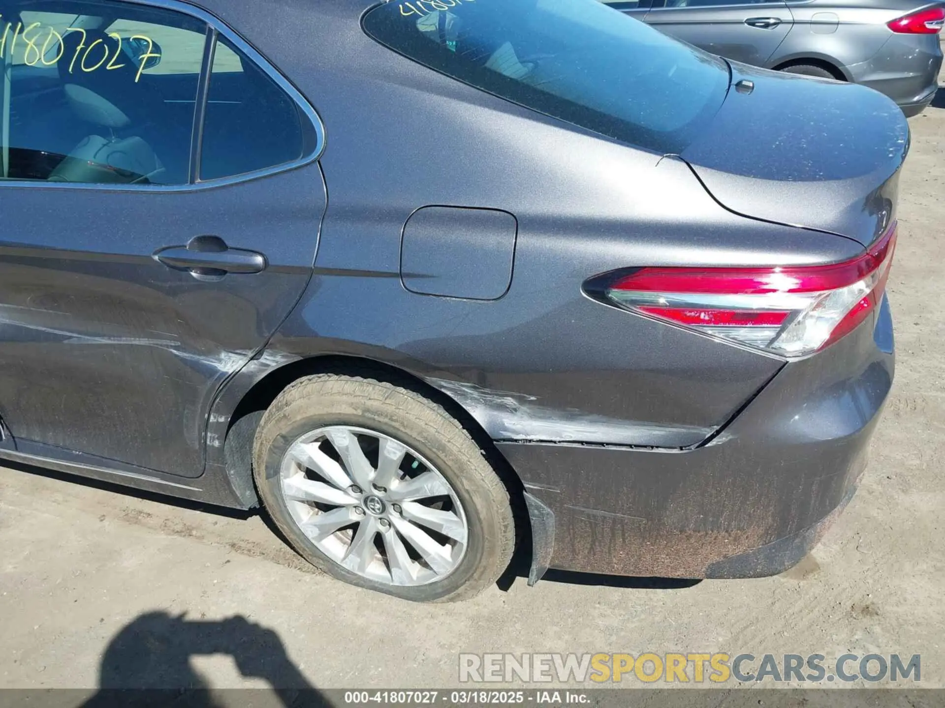 6 fotografías del automóvil dañado 4T1B11HK5KU692717 TOYOTA CAMRY 2019