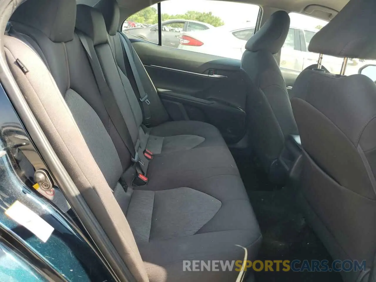 10 fotografías del automóvil dañado 4T1B11HK5KU695214 TOYOTA CAMRY 2019
