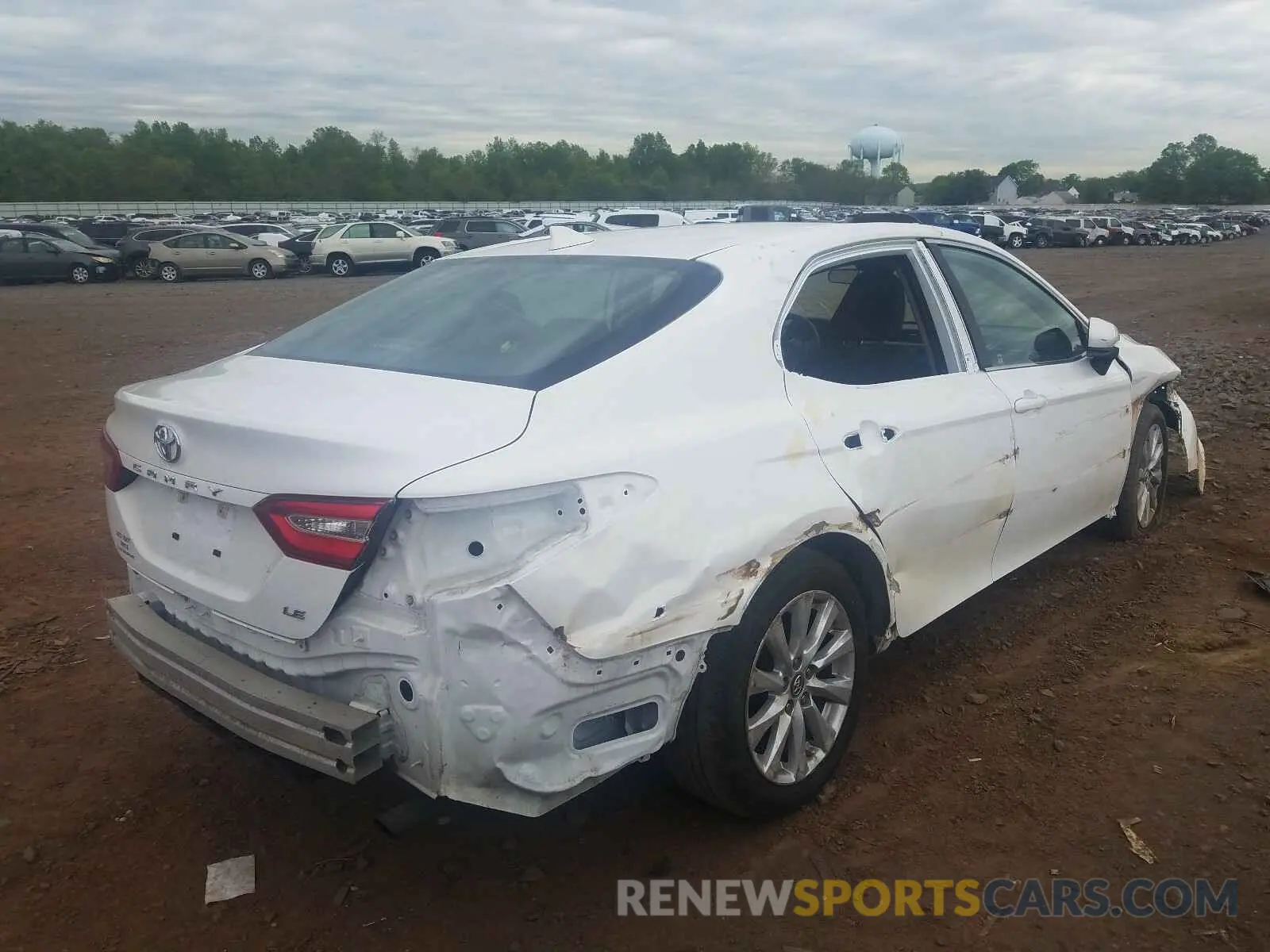 4 fotografías del automóvil dañado 4T1B11HK5KU696203 TOYOTA CAMRY 2019
