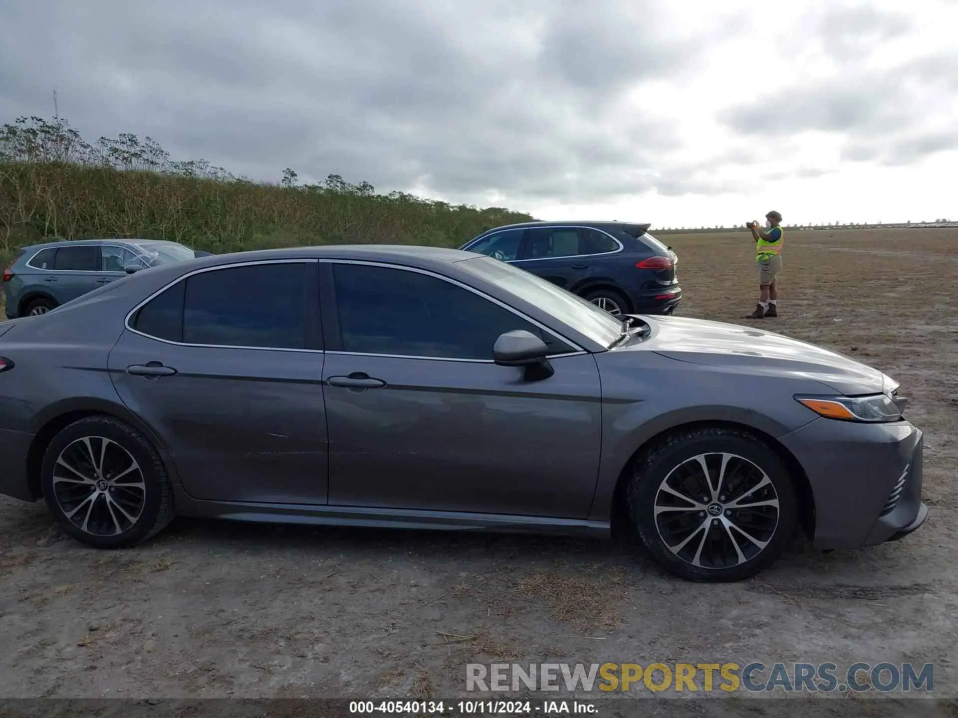 12 fotografías del automóvil dañado 4T1B11HK5KU700024 TOYOTA CAMRY 2019
