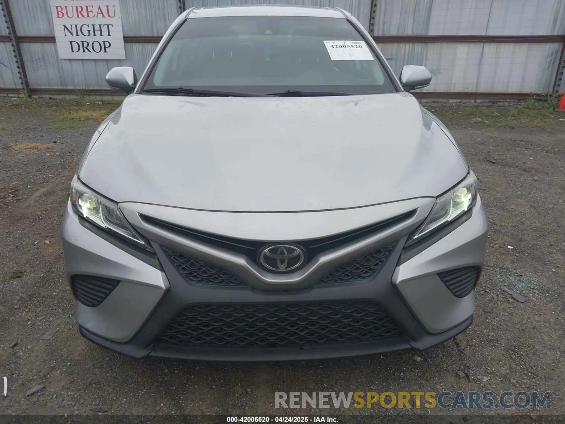 12 fotografías del automóvil dañado 4T1B11HK5KU707703 TOYOTA CAMRY 2019