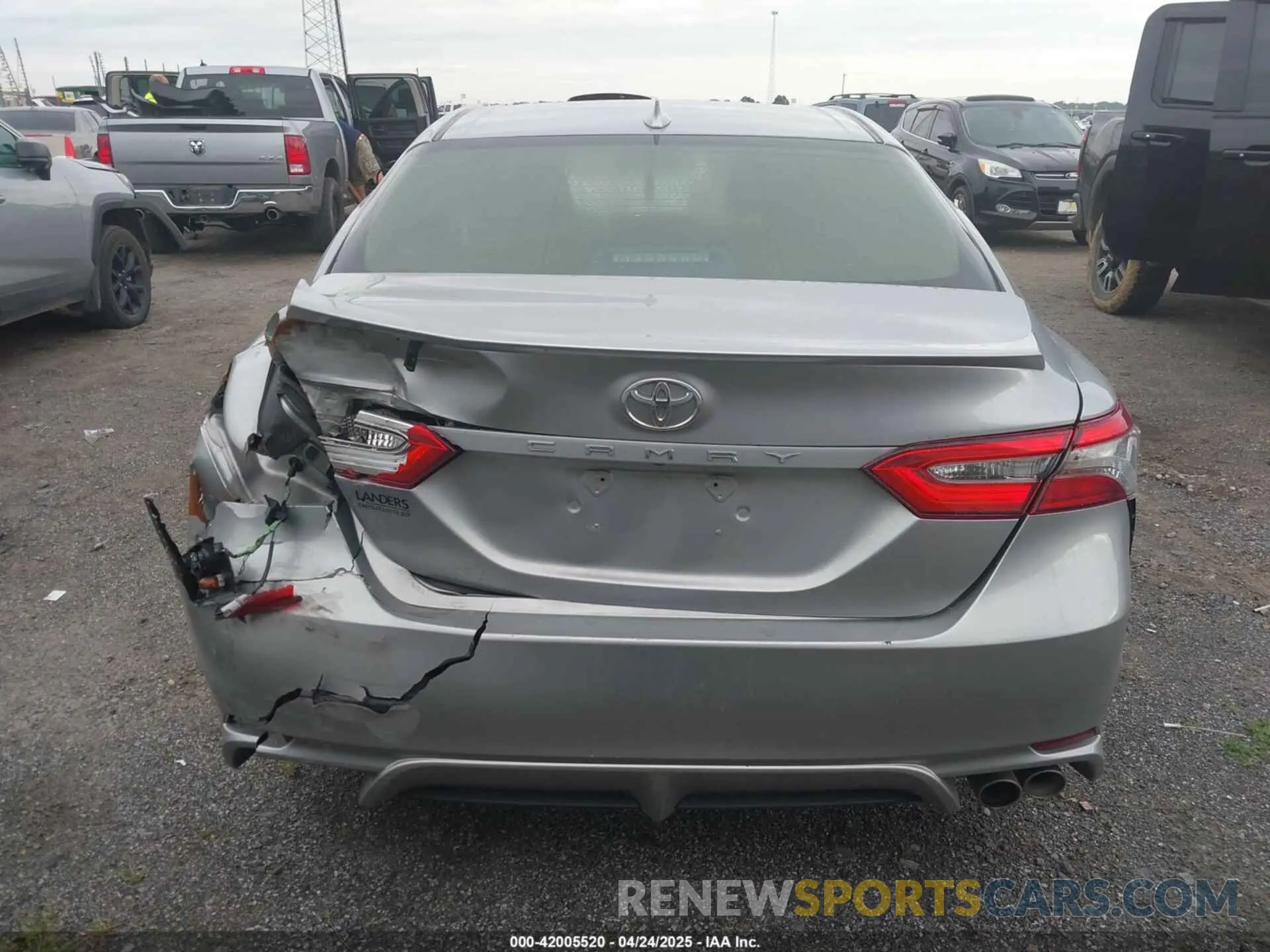 16 fotografías del automóvil dañado 4T1B11HK5KU707703 TOYOTA CAMRY 2019