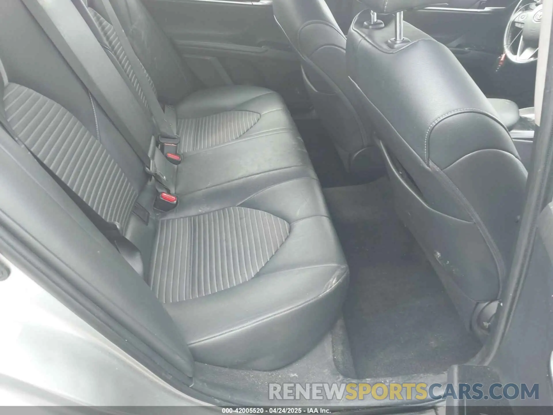 8 fotografías del automóvil dañado 4T1B11HK5KU707703 TOYOTA CAMRY 2019