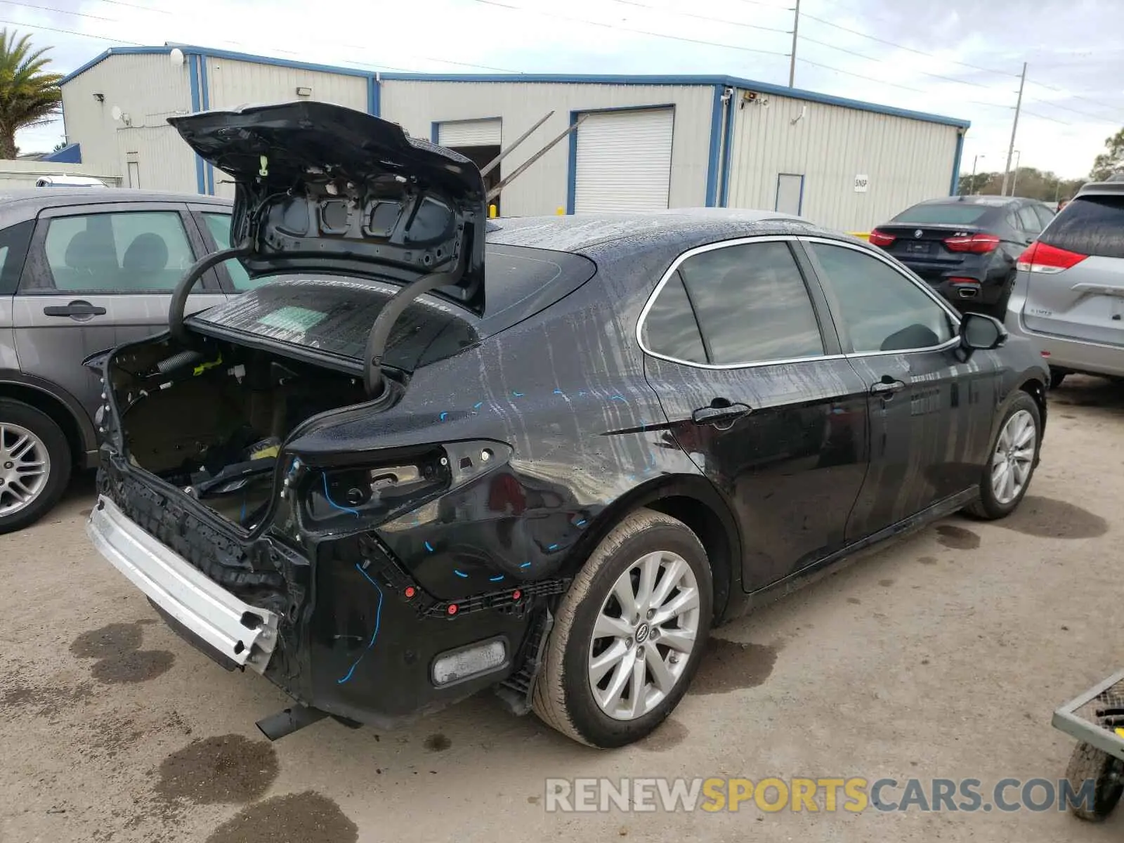 4 fotografías del automóvil dañado 4T1B11HK5KU710438 TOYOTA CAMRY 2019