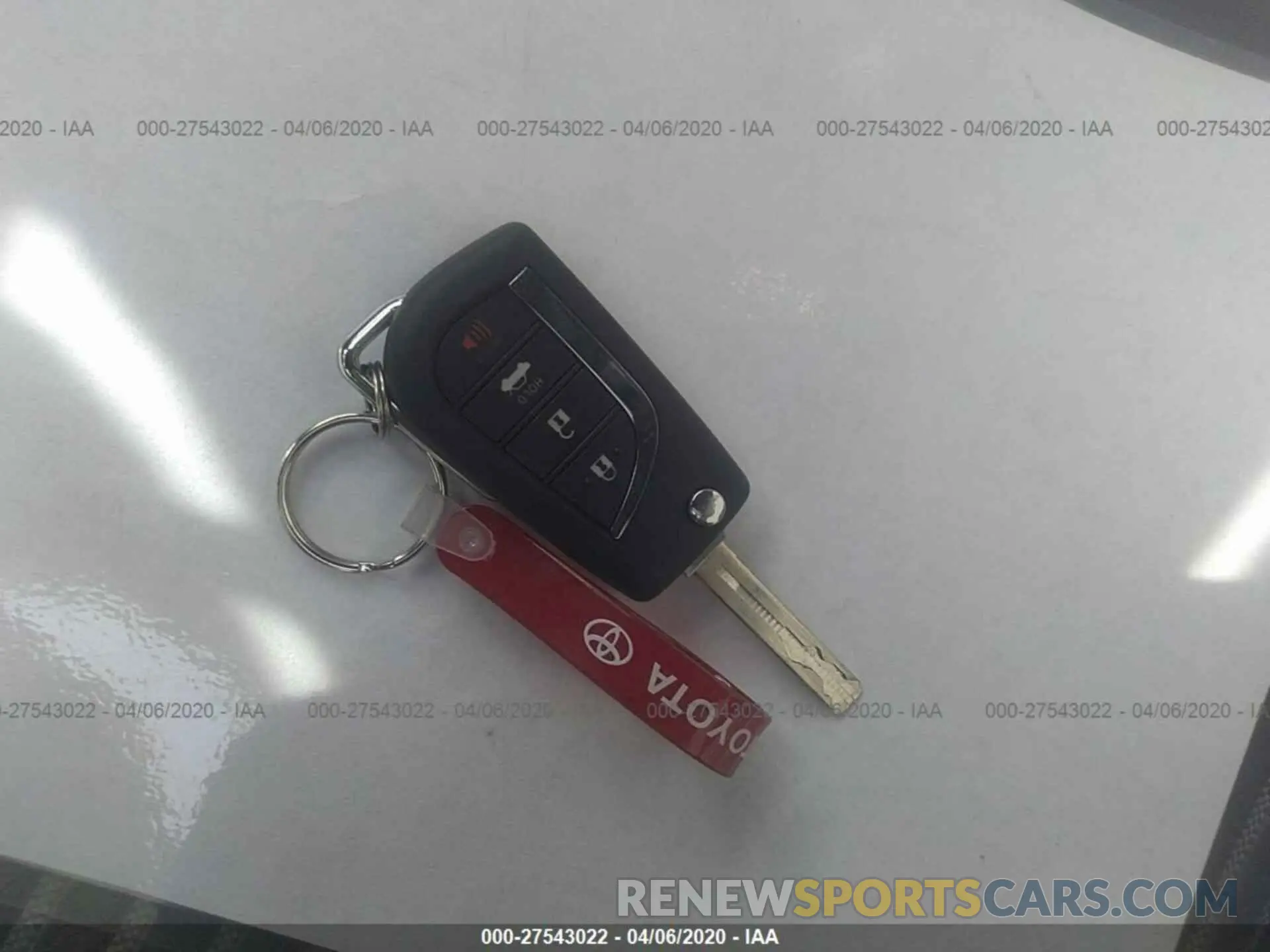 11 fotografías del automóvil dañado 4T1B11HK5KU710942 TOYOTA CAMRY 2019