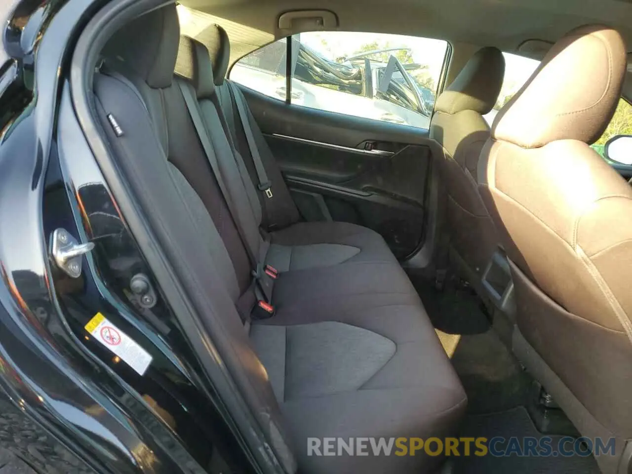 10 fotografías del automóvil dañado 4T1B11HK5KU714375 TOYOTA CAMRY 2019
