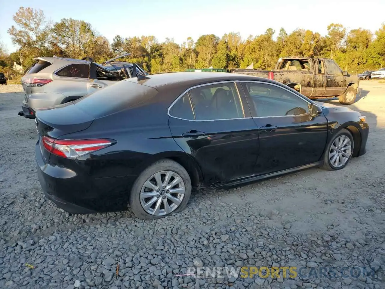 3 fotografías del automóvil dañado 4T1B11HK5KU714375 TOYOTA CAMRY 2019