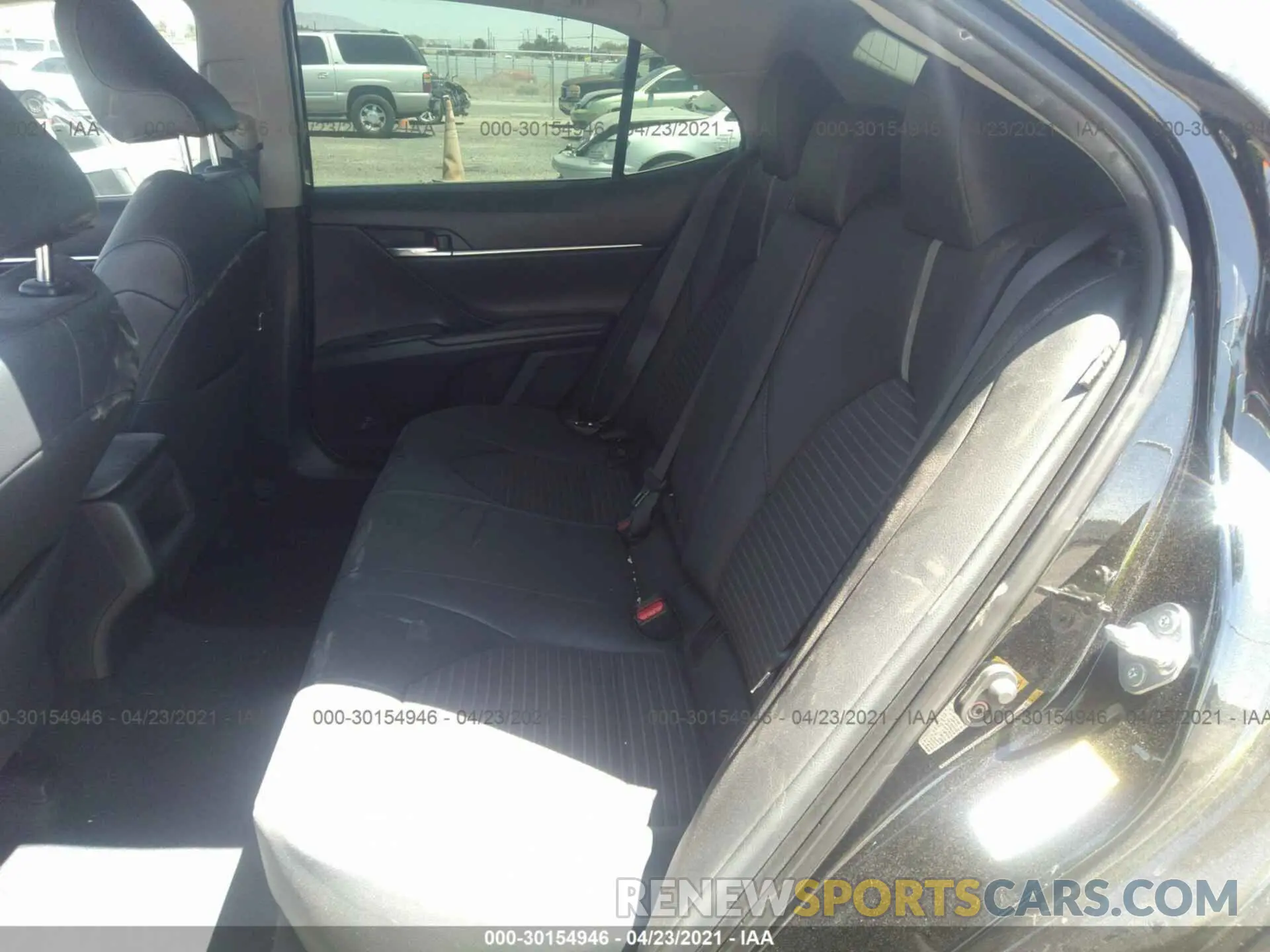 8 fotografías del automóvil dañado 4T1B11HK5KU733184 TOYOTA CAMRY 2019