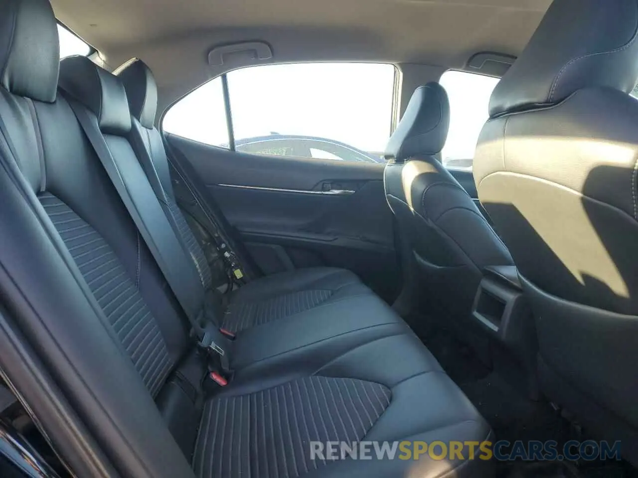 10 fotografías del automóvil dañado 4T1B11HK5KU737512 TOYOTA CAMRY 2019