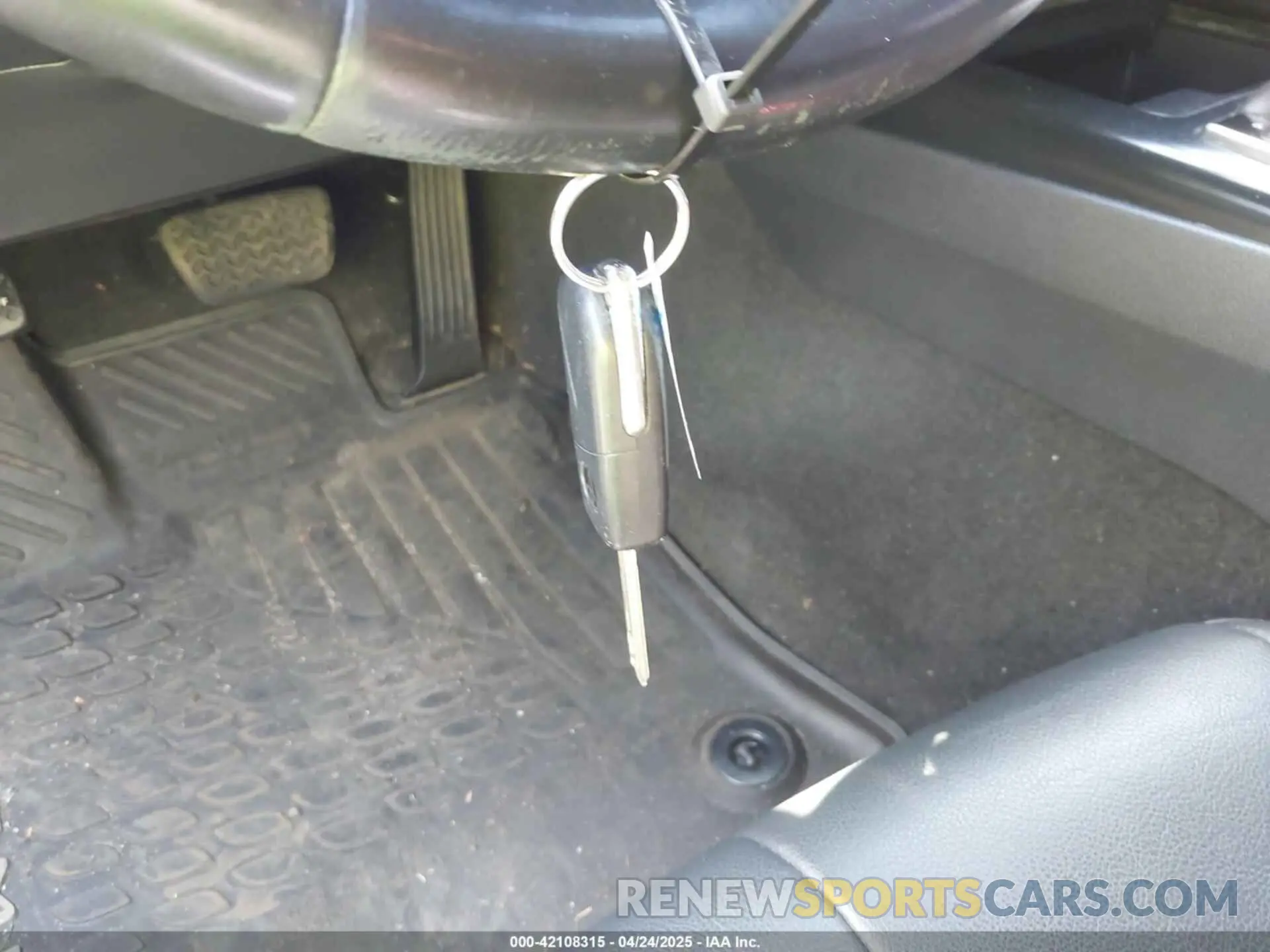 11 fotografías del automóvil dañado 4T1B11HK5KU743195 TOYOTA CAMRY 2019